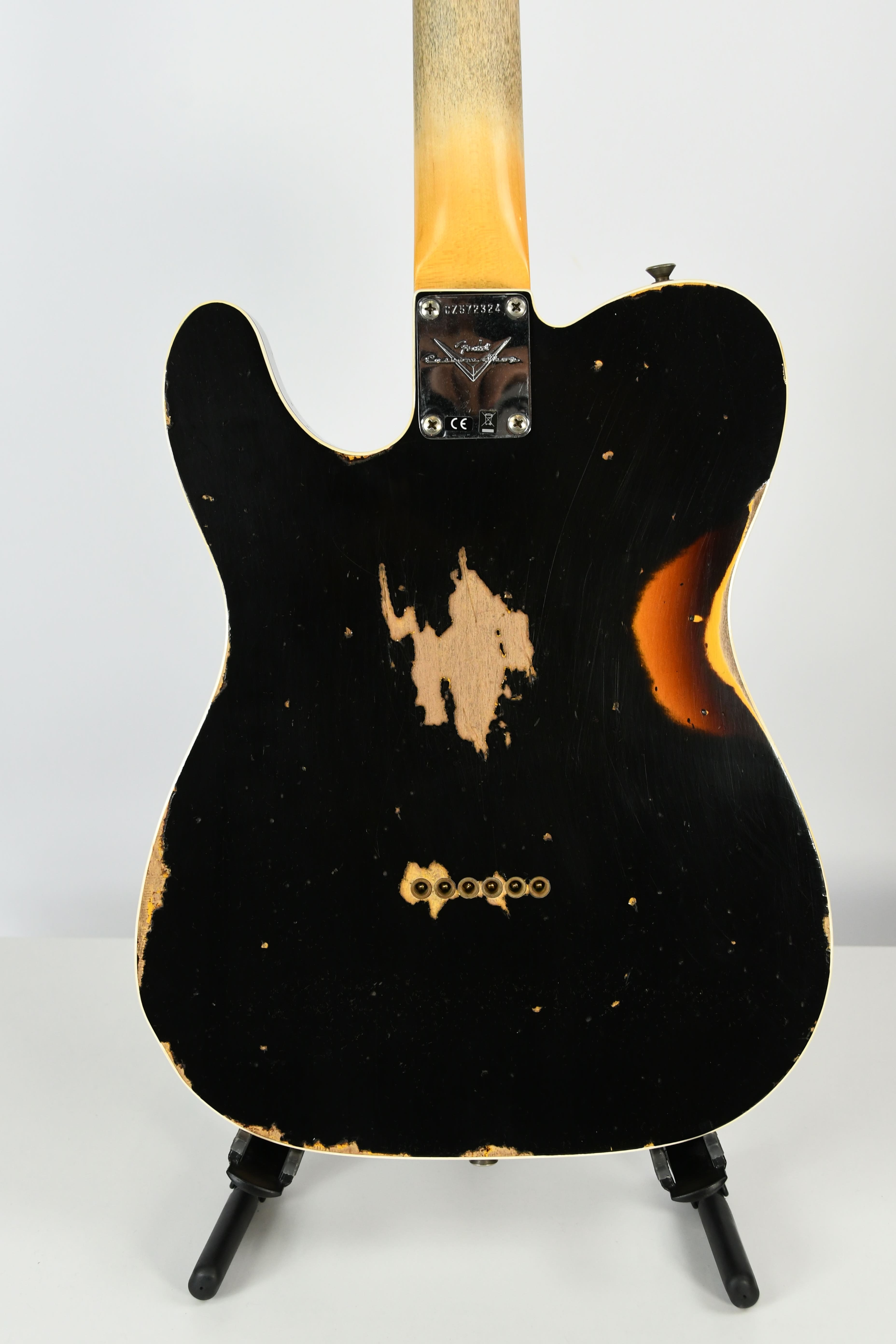 fender-custom-shop-1960-custom-heavy-relic-aged-black-chocolate-3-color-sunburst_66a11375e6e8d.jpg