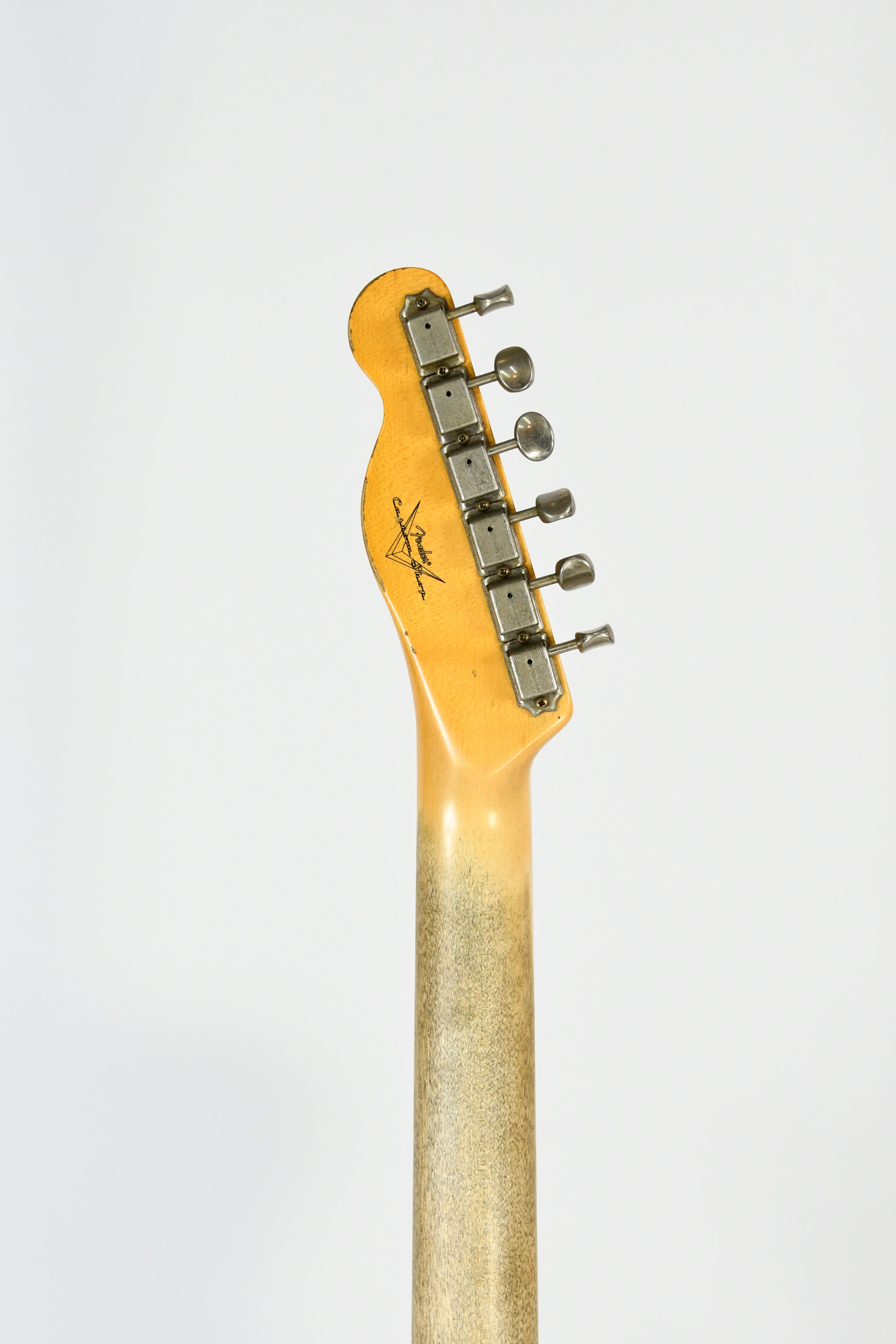 fender-custom-shop-1960-custom-heavy-relic-aged-black-chocolate-3-color-sunburst_66a1137e7119c.jpg