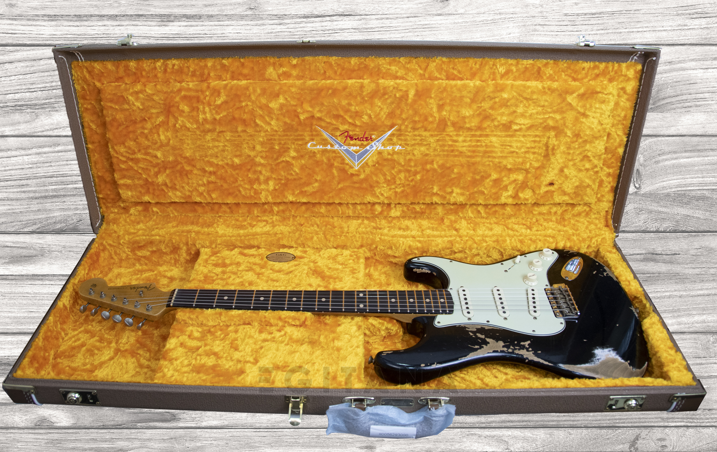 fender-custom-shop-1960-stratocaster-heavy-relic-rw-aged-black_5f3fdf806a0da.jpg