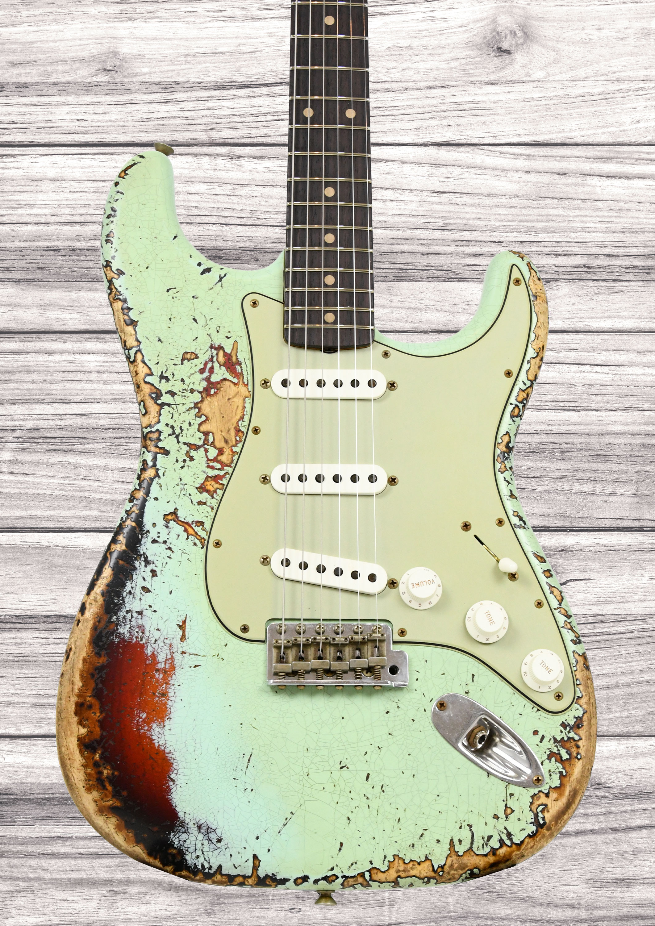 fender-custom-shop-1961-stratocaster-super-heavy-relic-rw-3a-aged-surf-green-3-color-sunburst_6a5f81f86f09a.jpg