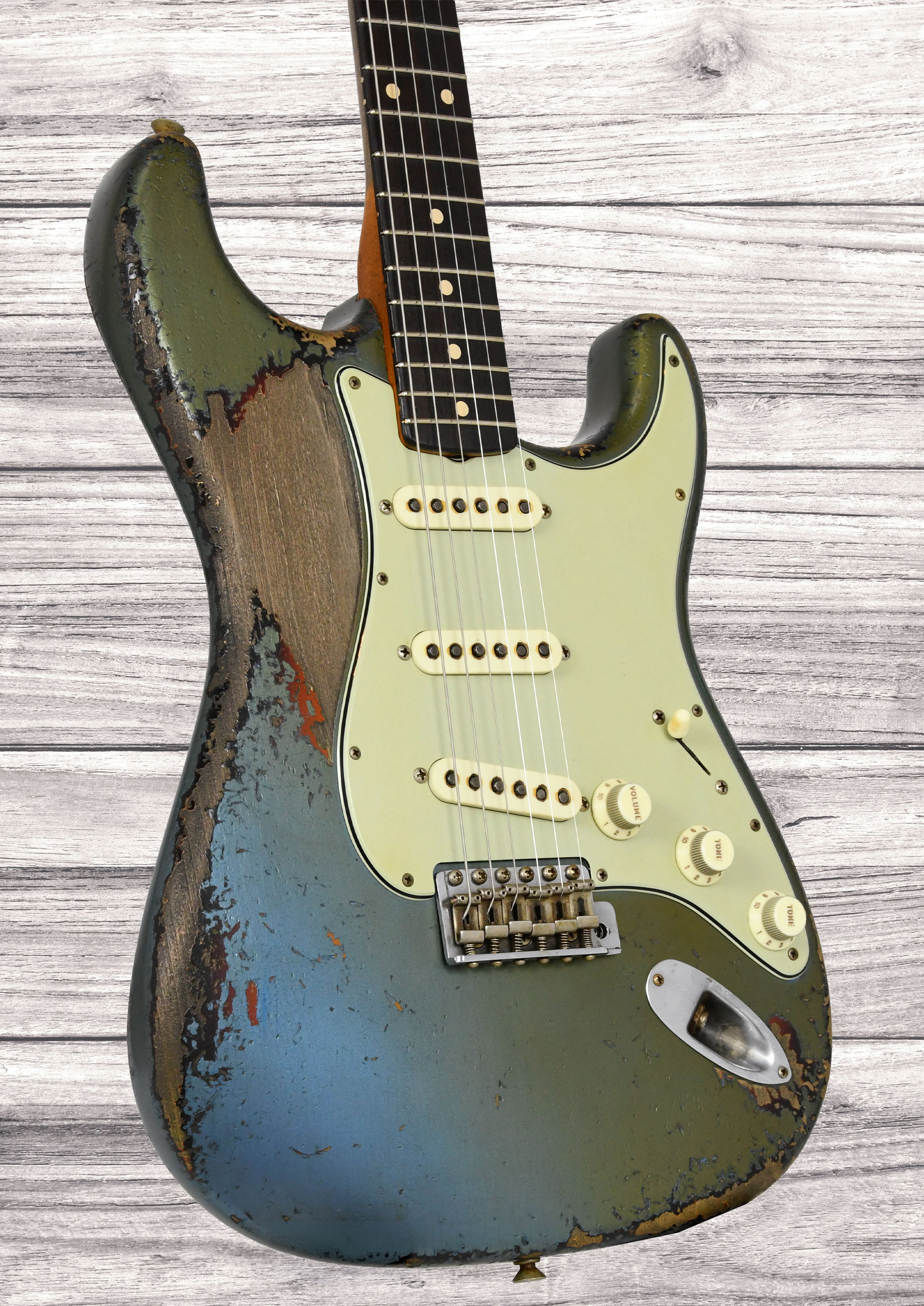 fender-custom-shop-1963-stratocaster-heavy-relic-masterbuilt-dale-wilson_6a3d2b4023160.jpg
