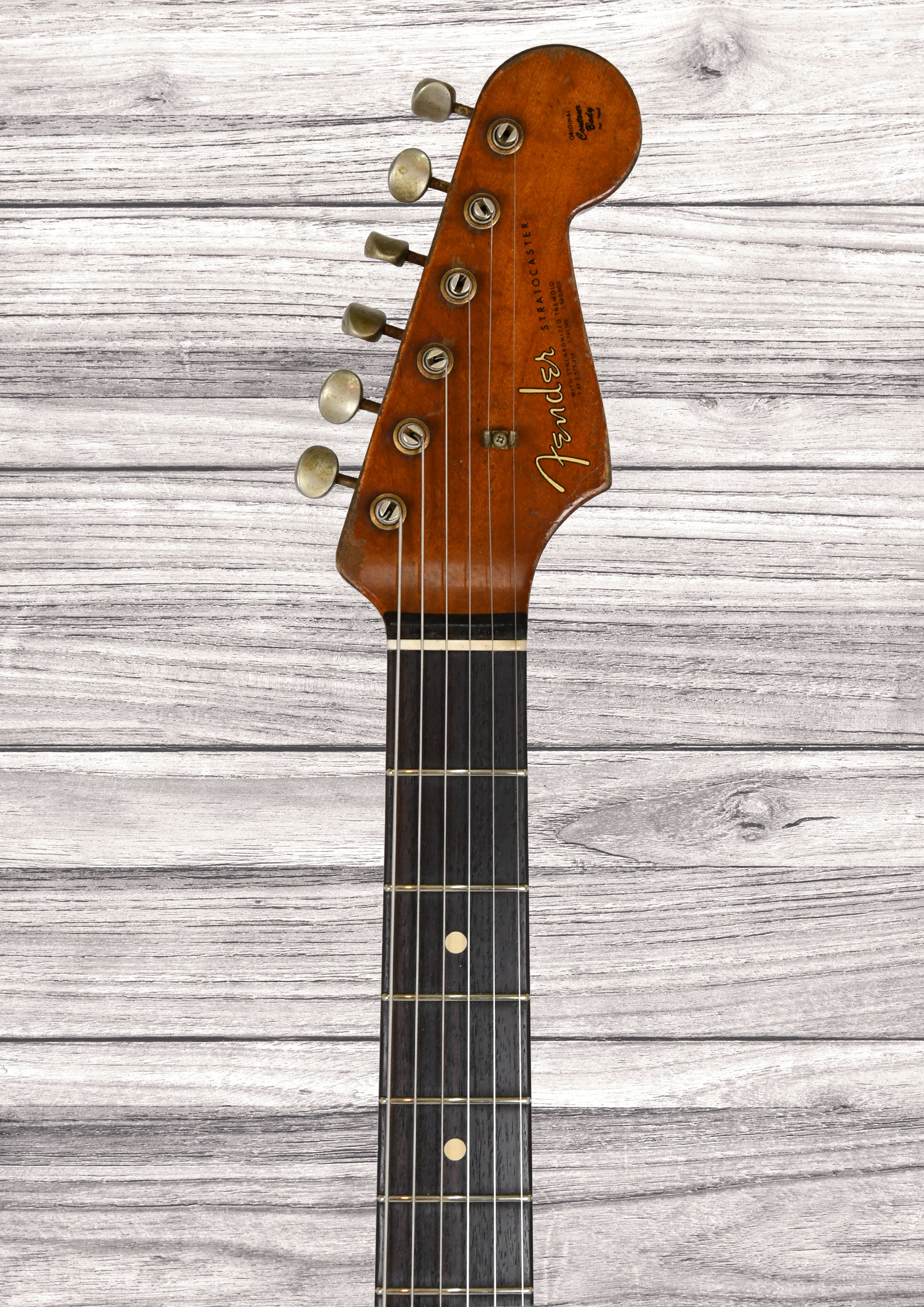 fender-custom-shop-1963-stratocaster-heavy-relic-masterbuilt-dale-wilson_6a3d2b455235c.jpg