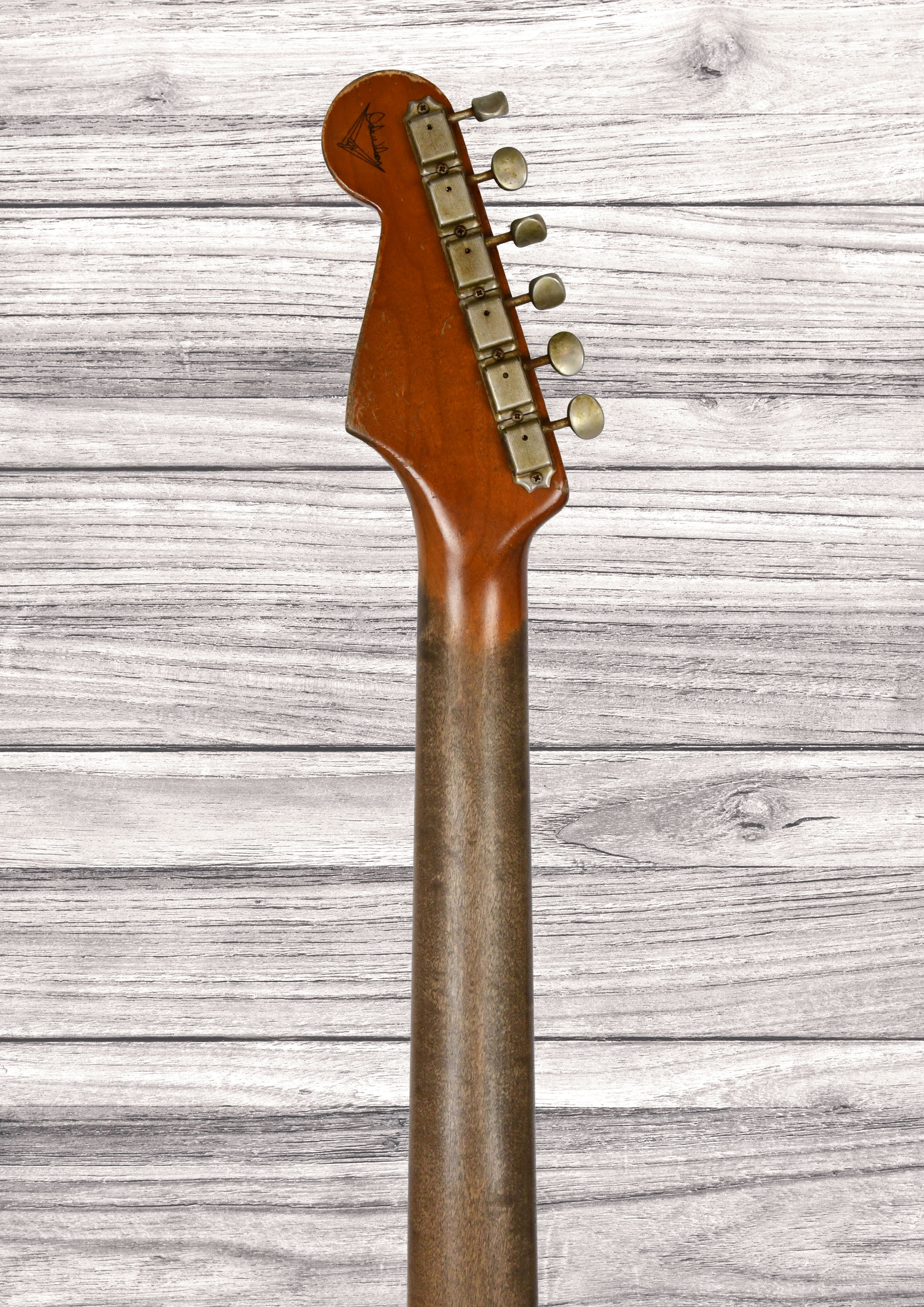 fender-custom-shop-1963-stratocaster-heavy-relic-masterbuilt-dale-wilson_6a3d2b47e4d46.jpg