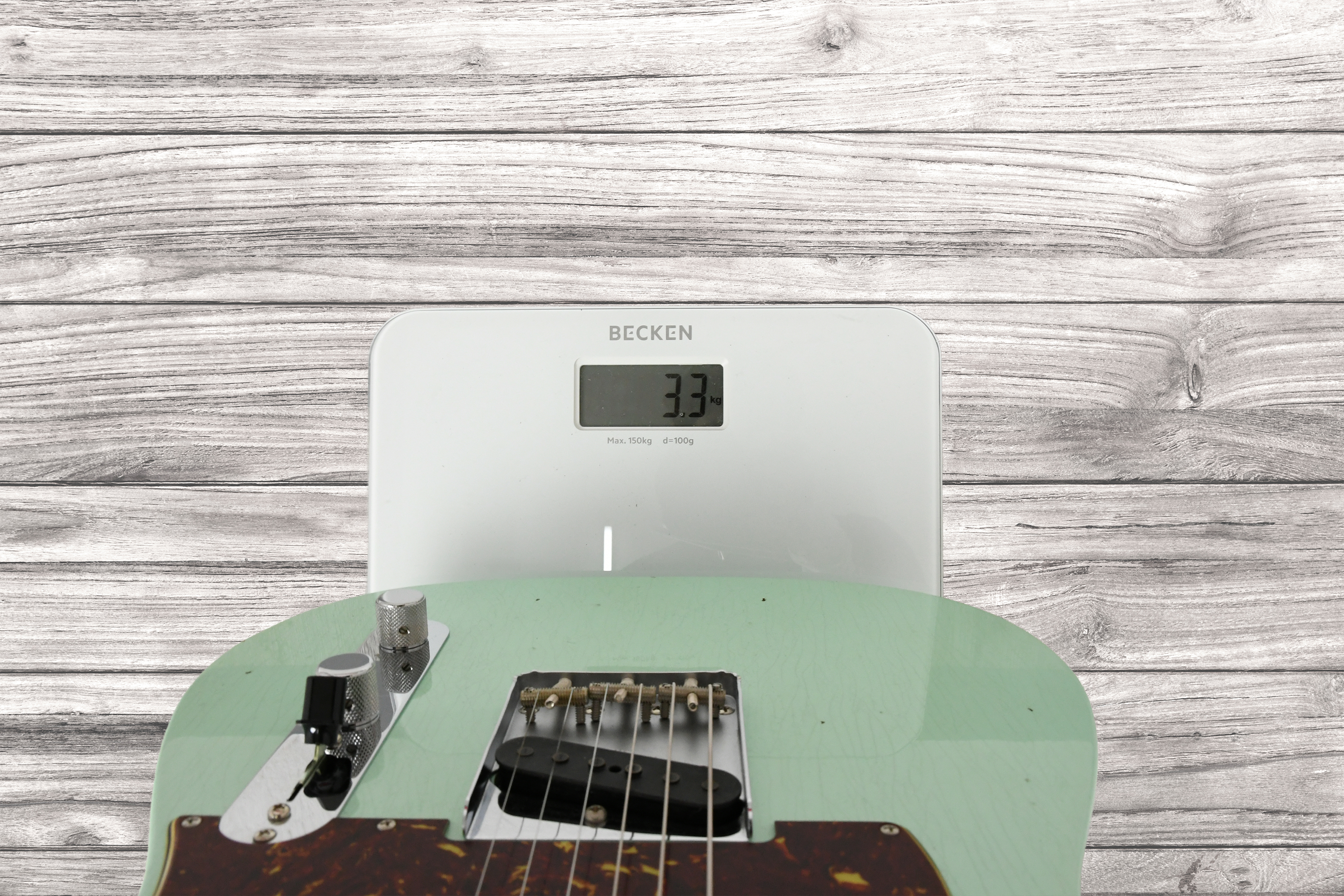 fender-custom-shop-1963-telecaster-journeyman-relic-aged-surf-green_6a3d2f7e3d719.jpg