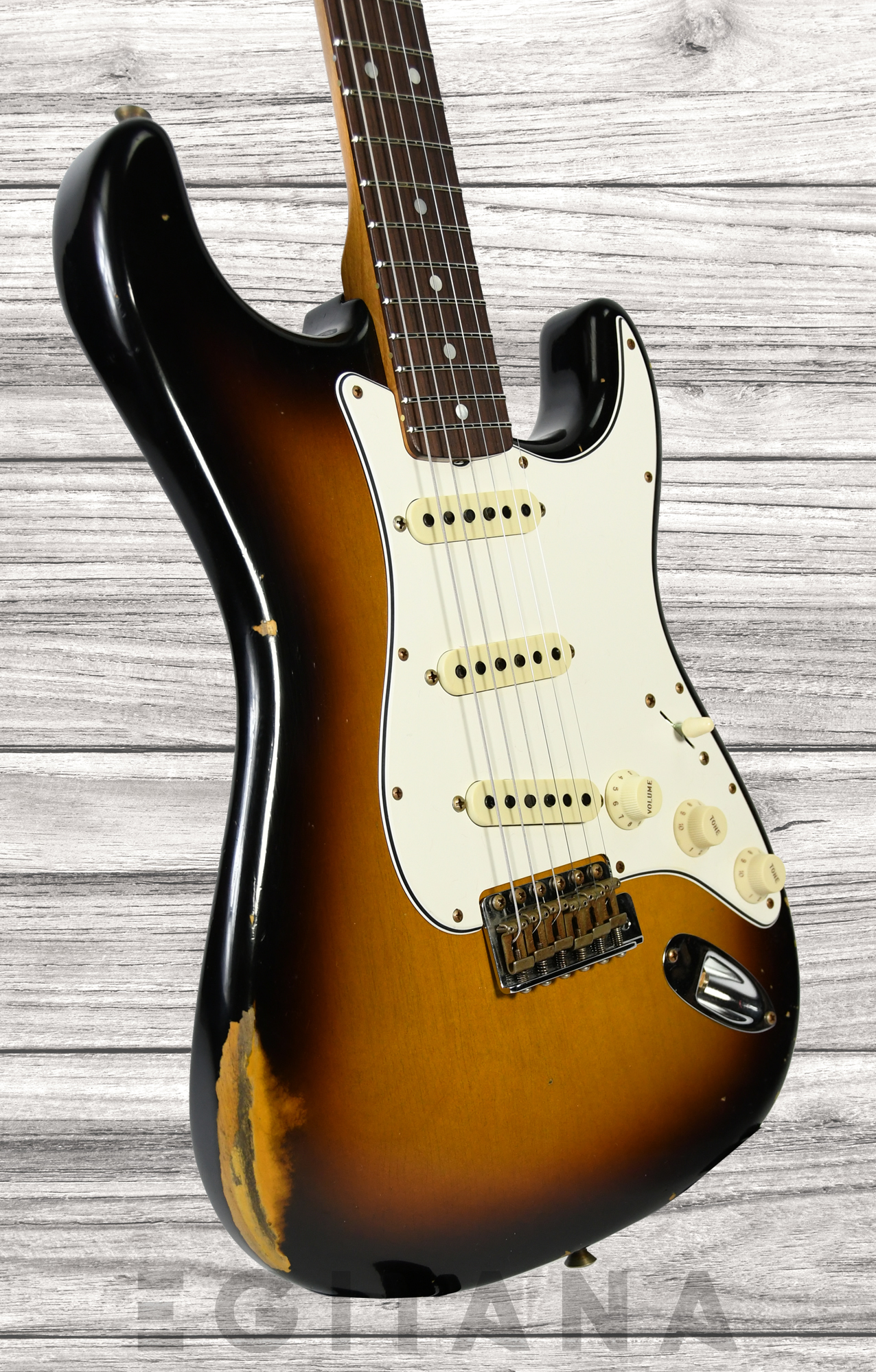 fender-custom-shop-2020-64-strat-journeyman-relic-faded-3tsb_63a343dbf2db1.jpg