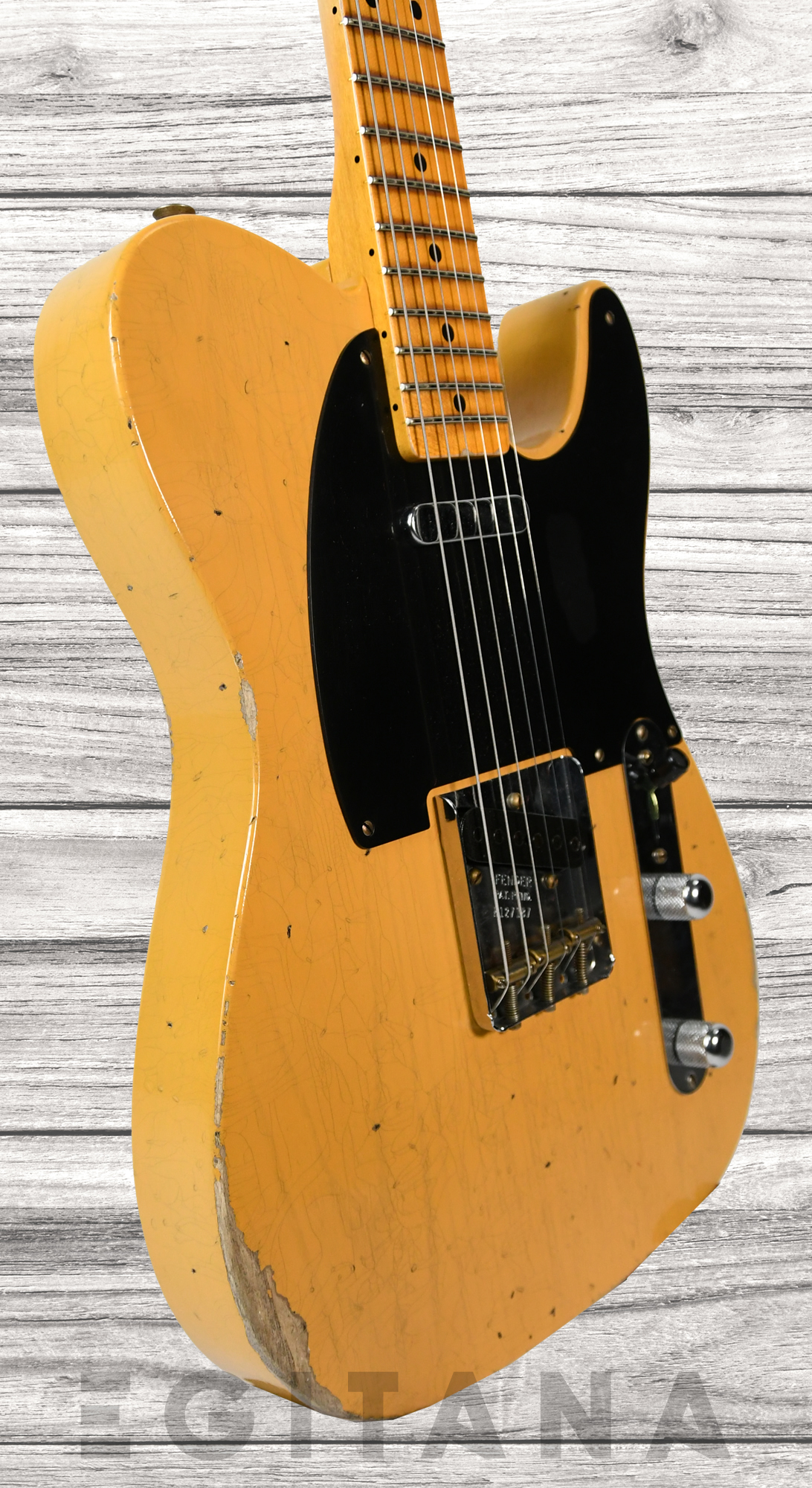 fender-custom-shop-52-relic-maple-neck-aged-nocaster-blonde_63b5654fbfe3d.jpg