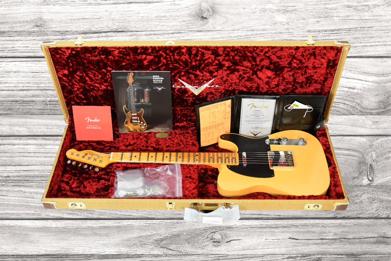 fender-custom-shop-52-telecaster-journeyman-relic-maple-neck-aged-nocaster-blonde_641c56b31269b.jpg