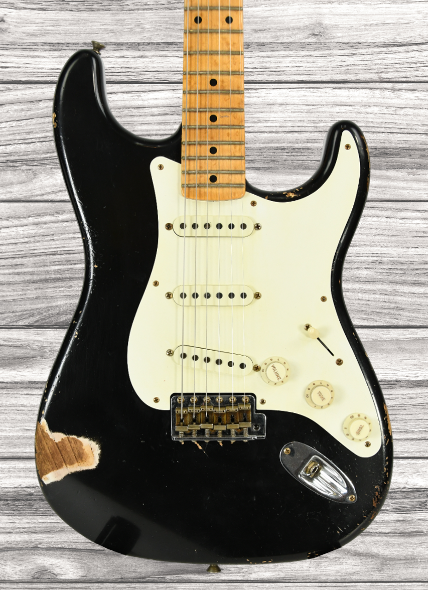 fender-custom-shop-56-strat-relic-black_6669c9535e63a.png