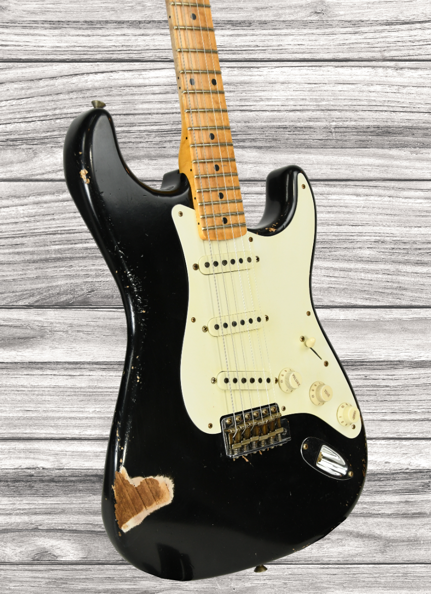 fender-custom-shop-56-strat-relic-black_6669c957abc19.png