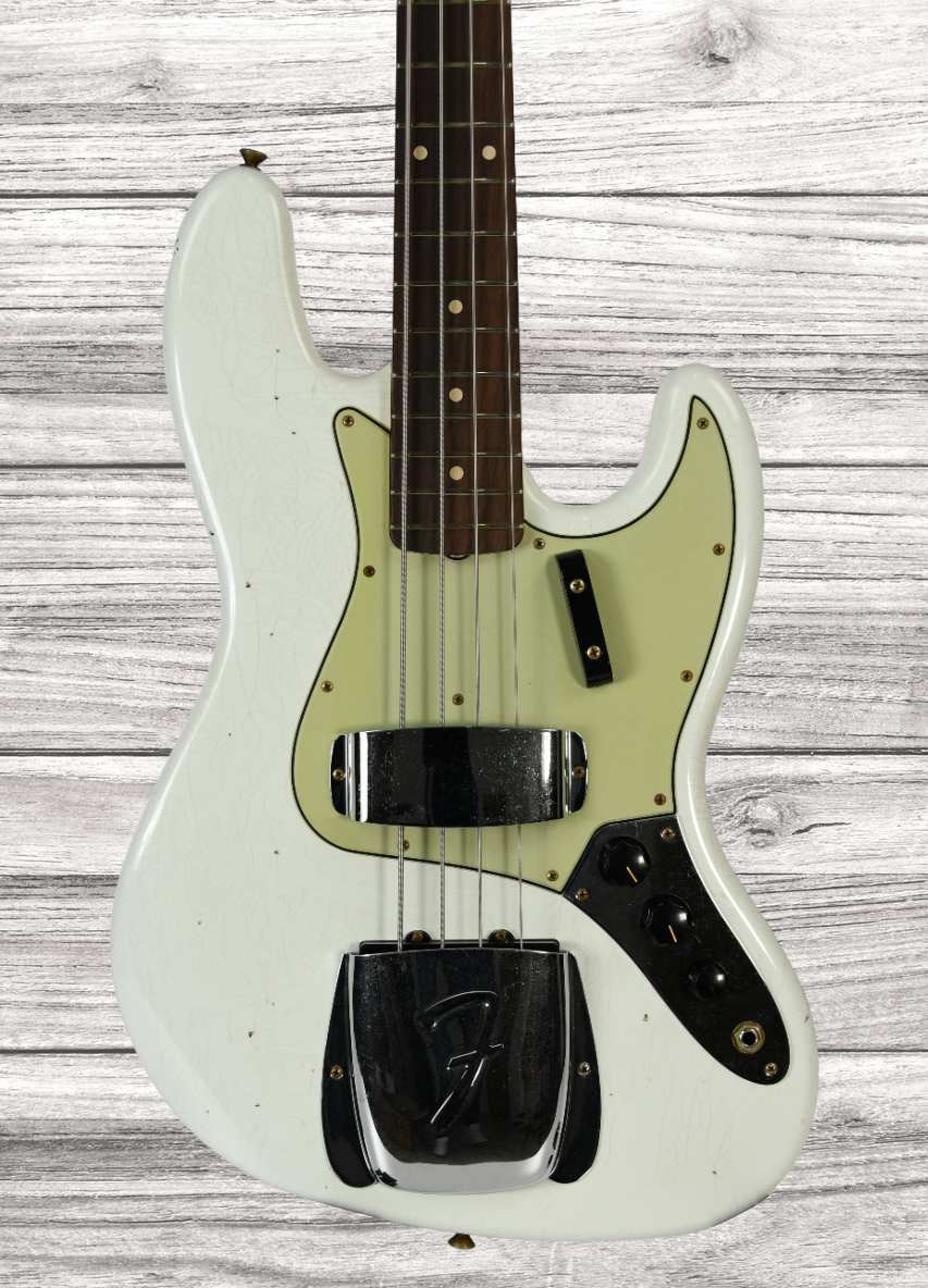 fender-custom-shop-64-jazz-bass-journeyman-relic-olympic-white-rw_65bb73a53d8c4.png