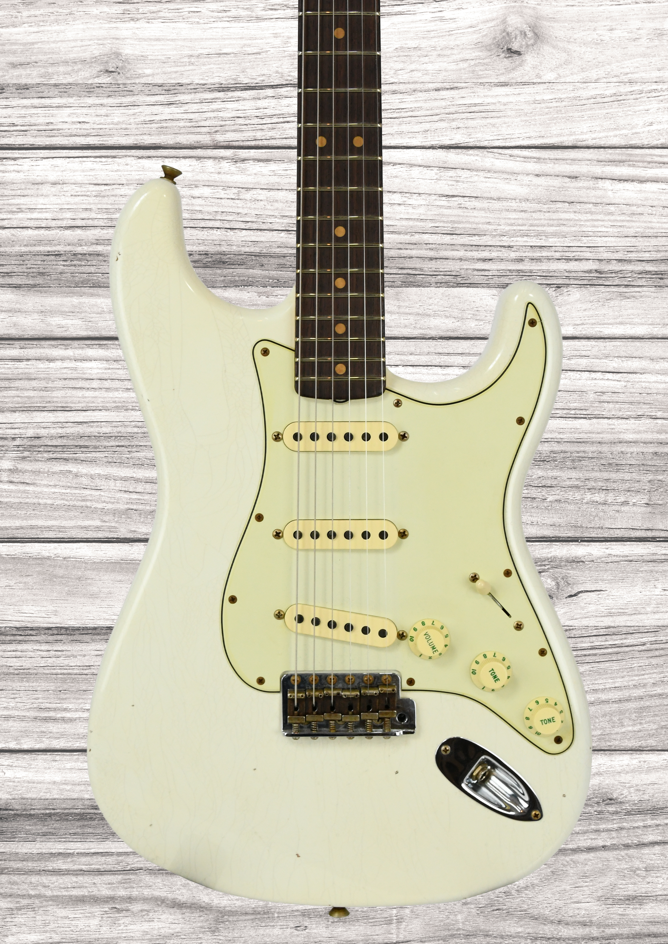 fender-custom-shop-64-stratocasterjourneyman-relic-aged-olympic-white_6931a3215ff1f.png
