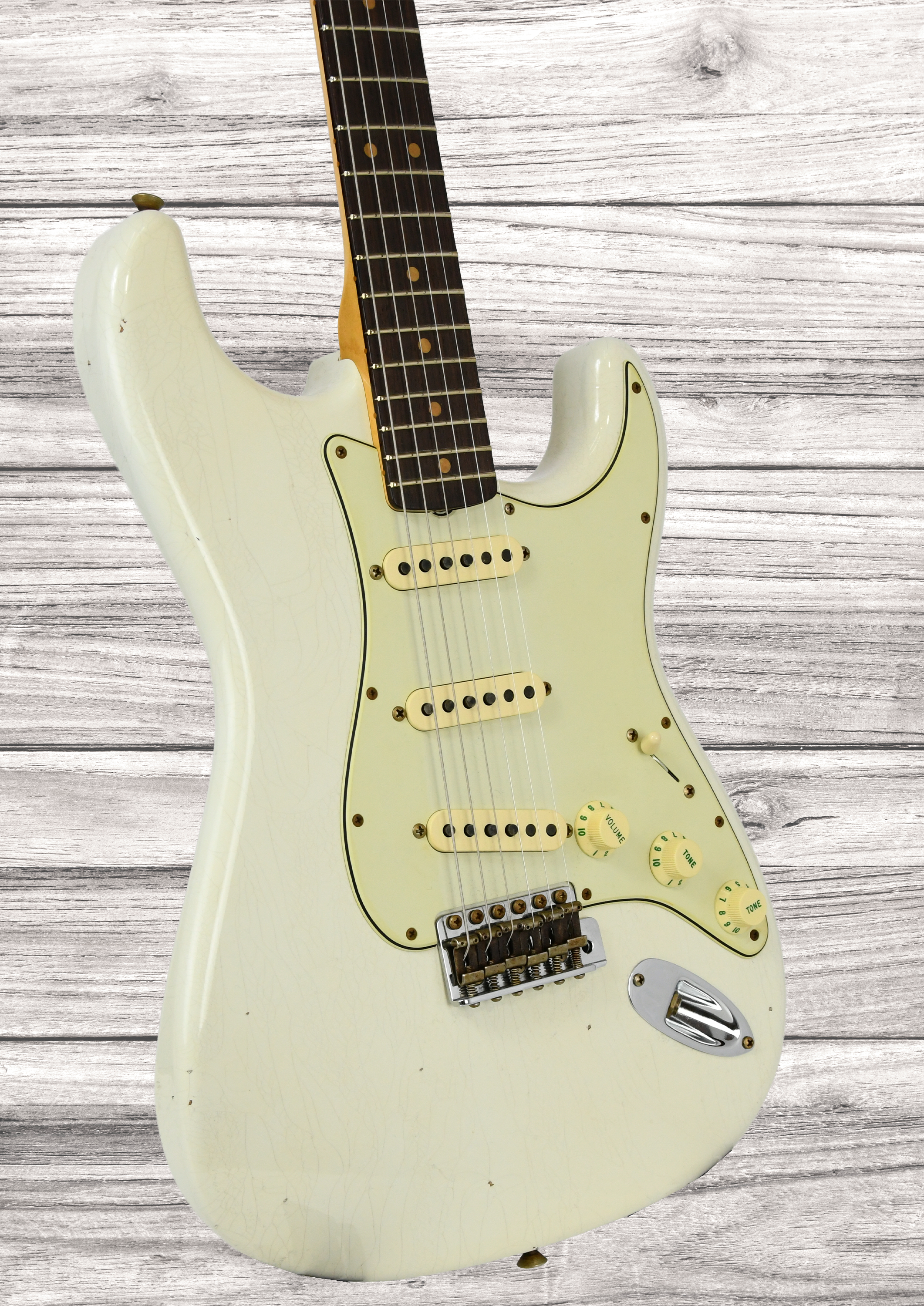 fender-custom-shop-64-stratocasterjourneyman-relic-aged-olympic-white_6931a32468dc4.png
