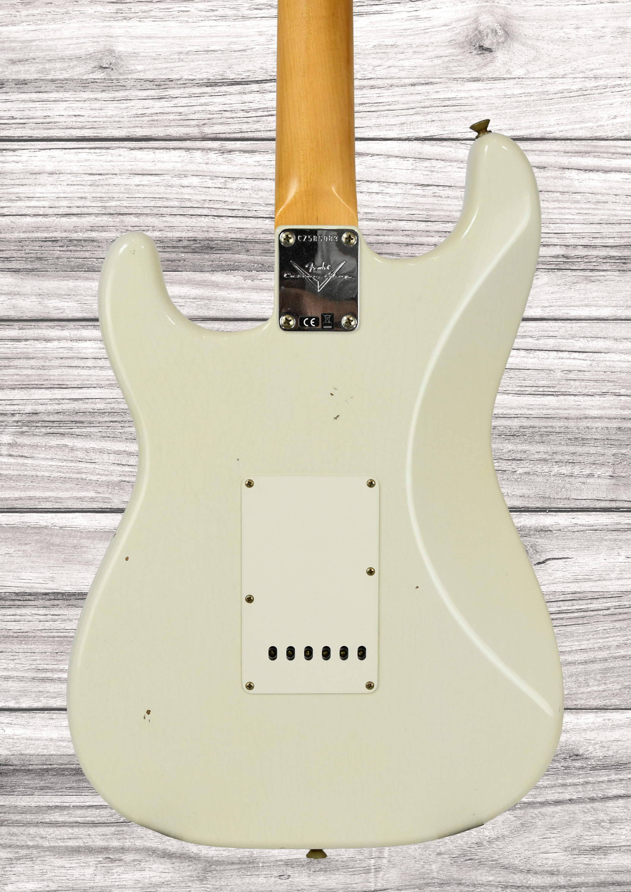 fender-custom-shop-64-stratocasterjourneyman-relic-aged-olympic-white_6931a3511682c.jpg