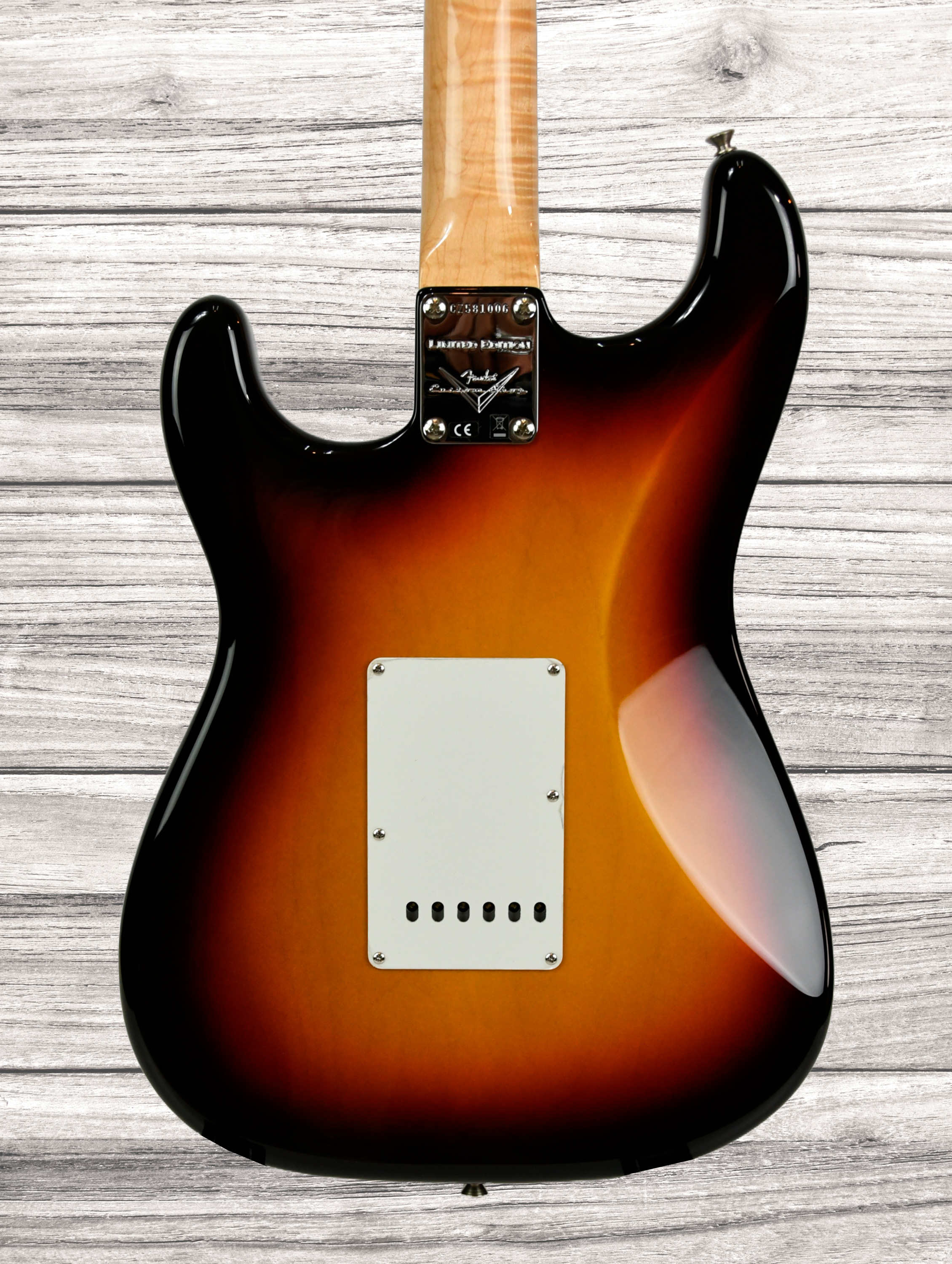 fender-custom-shop-lim-ed-59-strat-nos-chocolate-3-tone-sunburst_670f9a7fd4caa.jpg