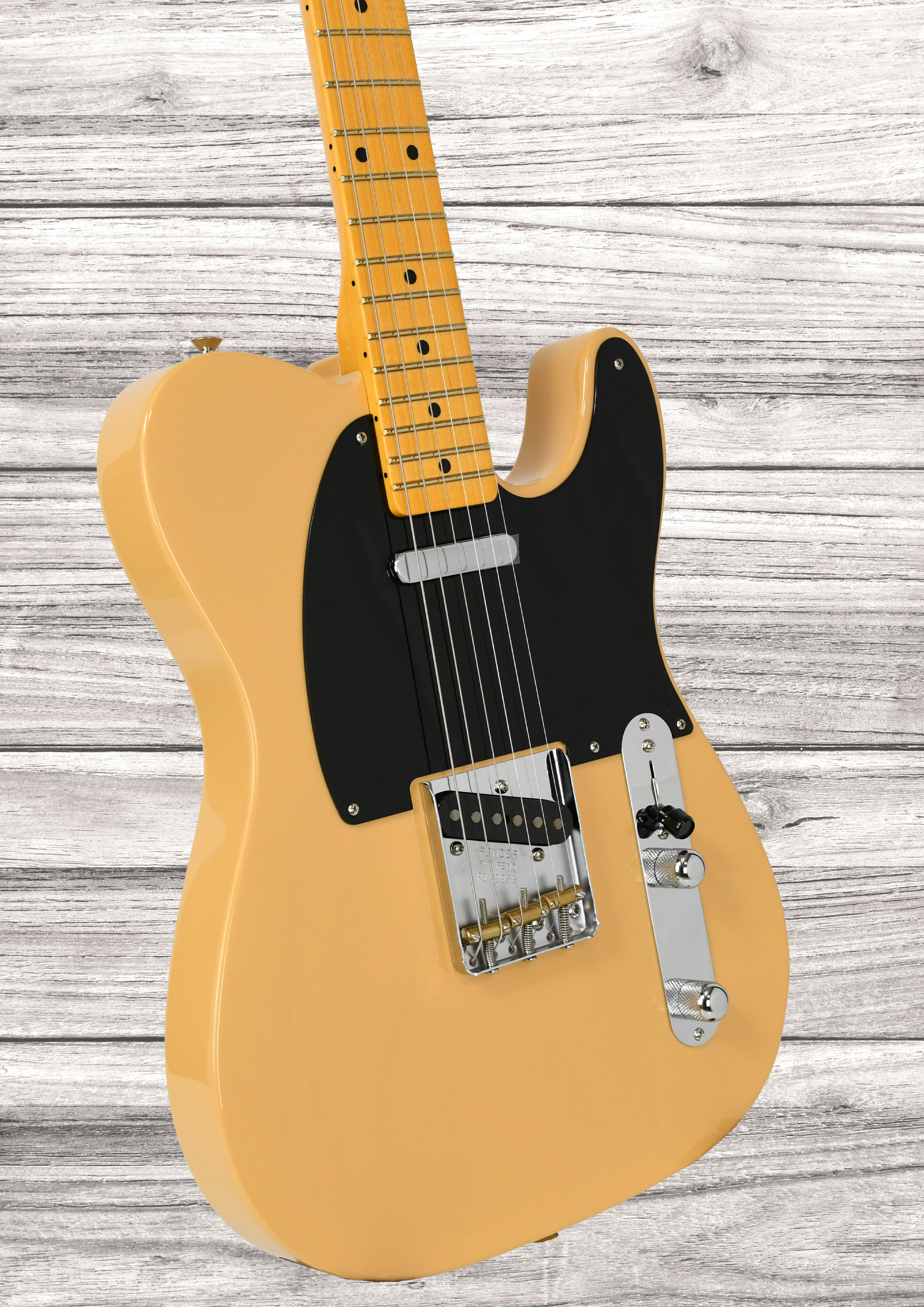 fender-custom-shop-limited-edition-54-telecaster-nocaster-blonde_693176708bb75.jpg