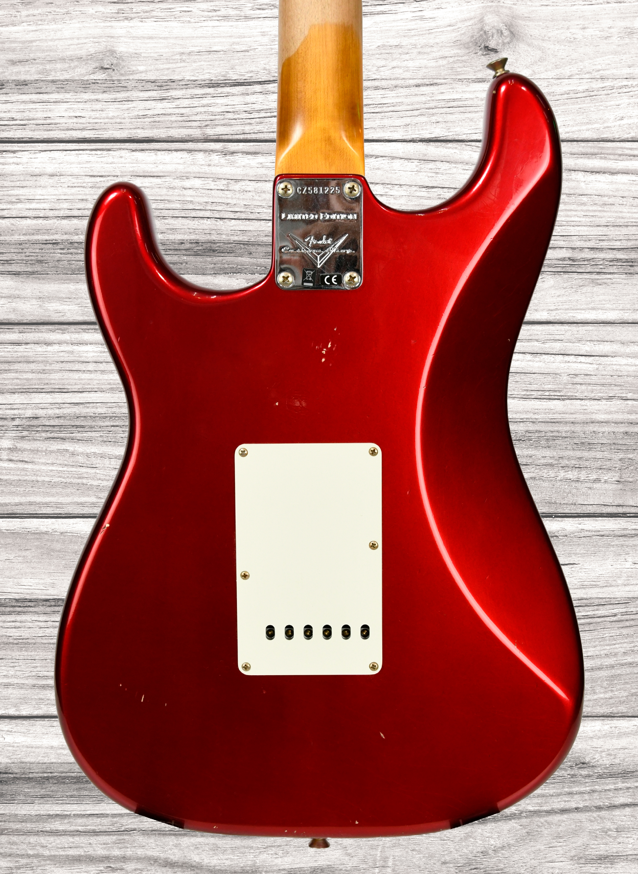 fender-custom-shop-limited-edition-56-strat-maple-neck-super-heavy-relic-candy-apple-red_68b05e08b9925.jpg