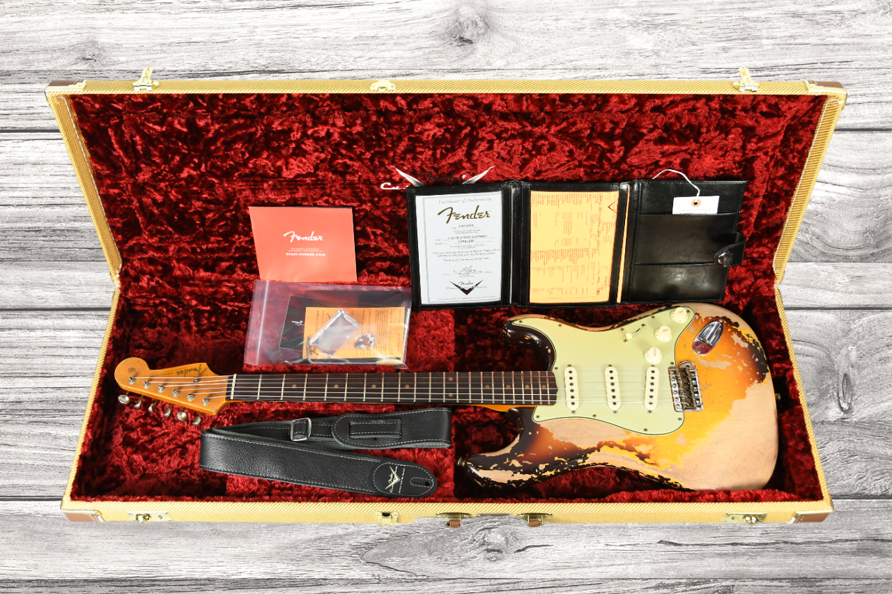 fender-custom-shop-limited-edition-59-strat-super-heavy-relic-super-faded-aged-chocolate-3-color-sunburst_645e12436c702.jpg