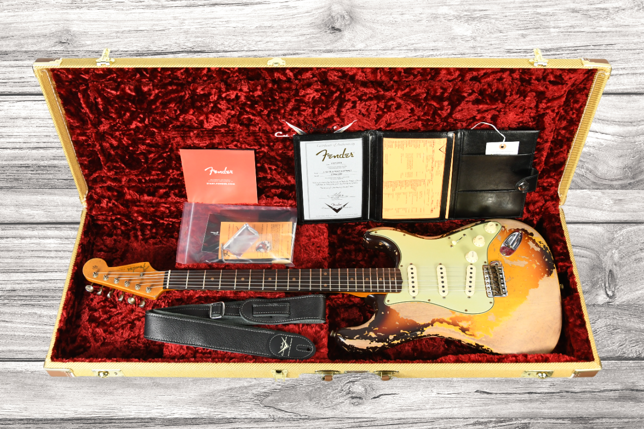 fender-custom-shop-limited-edition-59-strat-super-heavy-relic-super-faded-aged-chocolate-3-color-sunburst_645e12b5c40e9.png