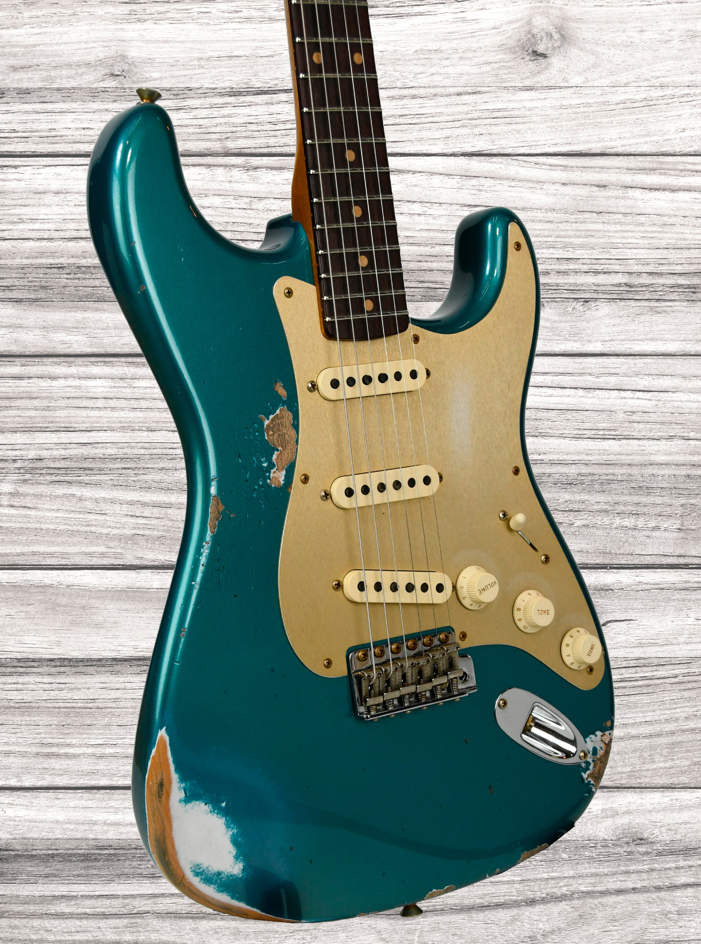 fender-custom-shop-limited-edition-59-stratocaster-heavy-relic-aged-ocean-turquoise_681e366712ba4.jpg