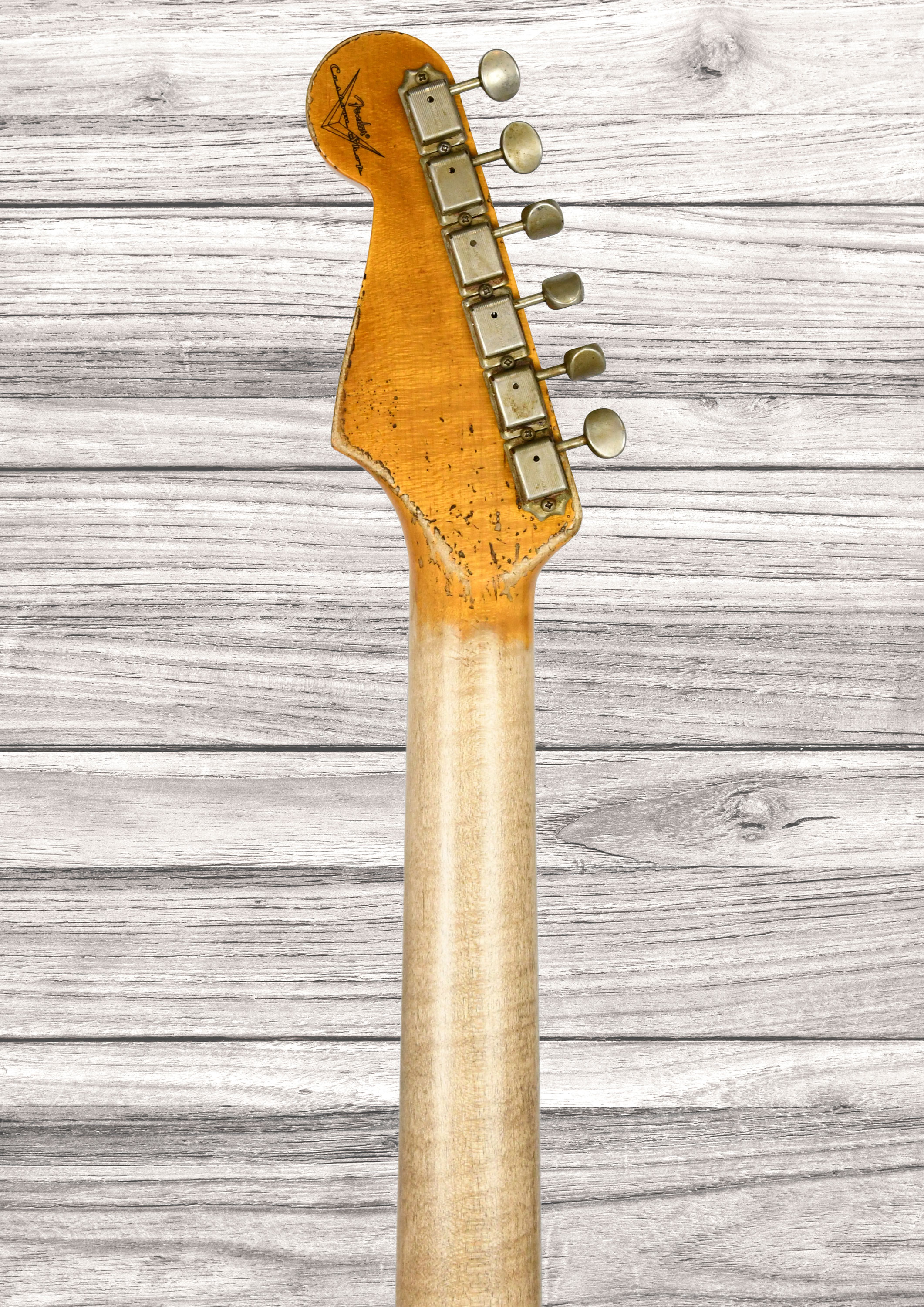 fender-custom-shop-limited-edition-61-stratocaster-super-heavy-relic-3tsb-dakota-red_6a1ff611623e8.jpg