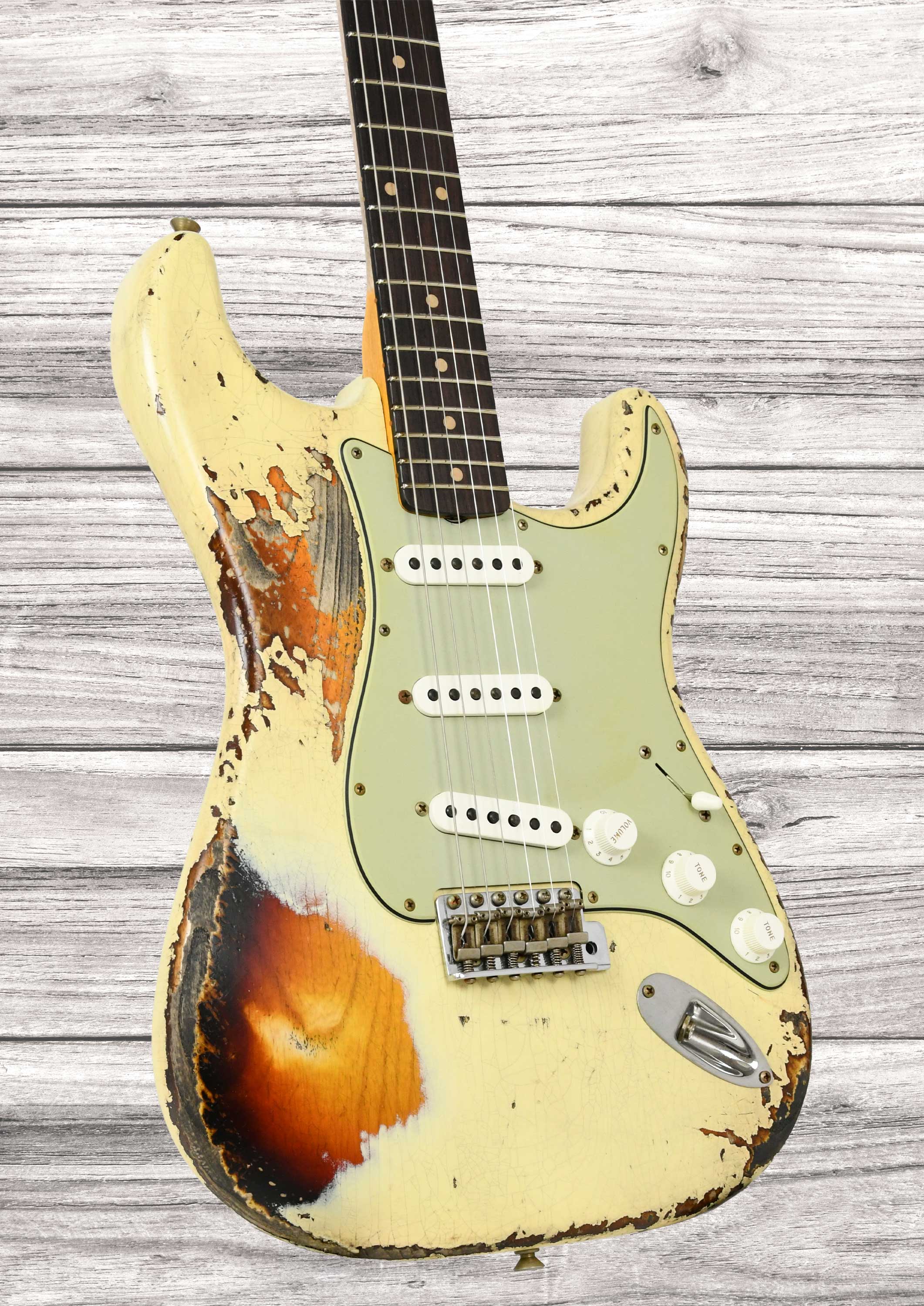 fender-custom-shop-limited-edition-61-stratocaster-super-heavy-relic-avwt-3tsb_6a048043be49b.jpg