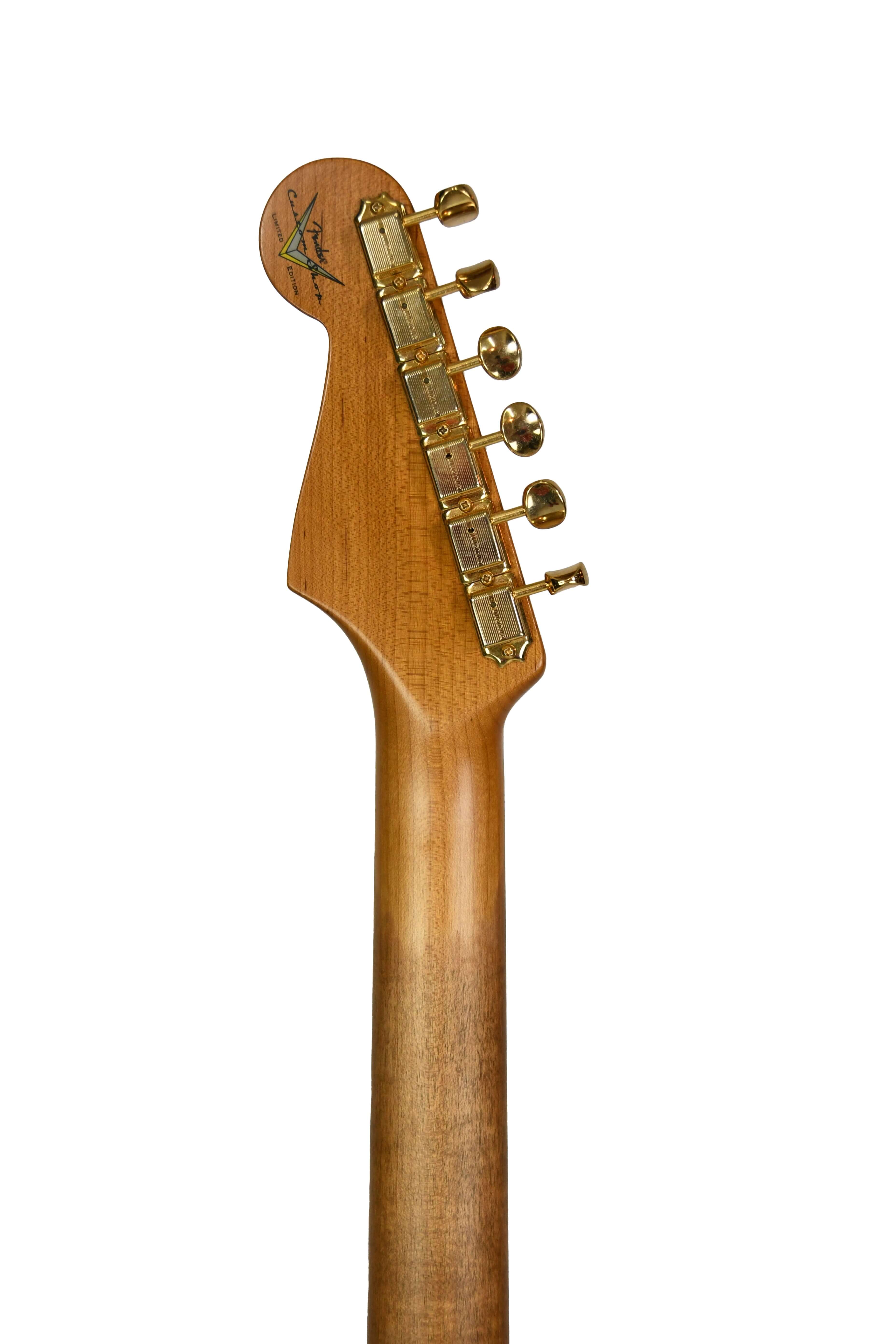 fender-custom-shop-limited-edition-62-stratocaster-journeyman-relic-aged-natural_66bf5f1401514.jpg