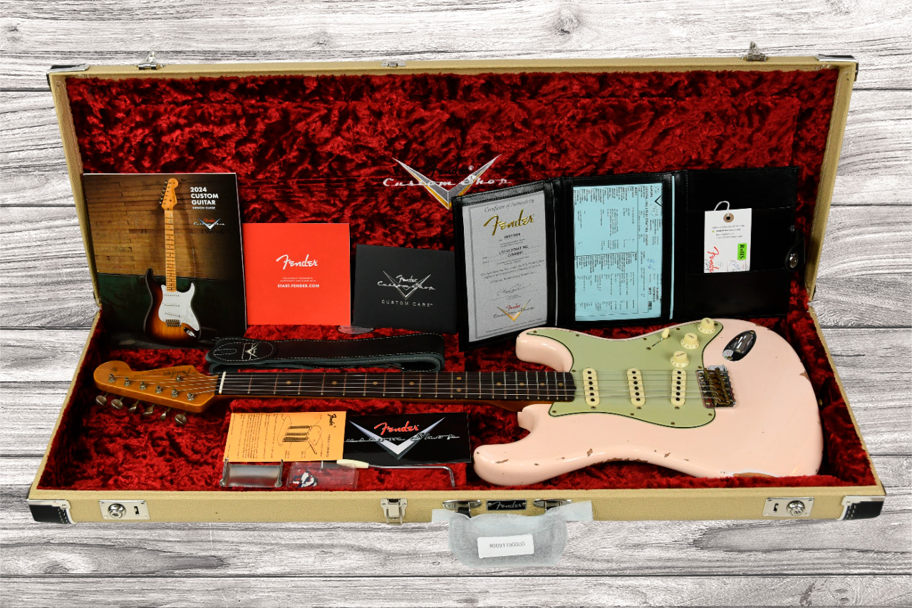 fender-custom-shop-limited-edition-63-strat-relic-super-faded-aged-shell-pink_6703f15fe8982.jpg