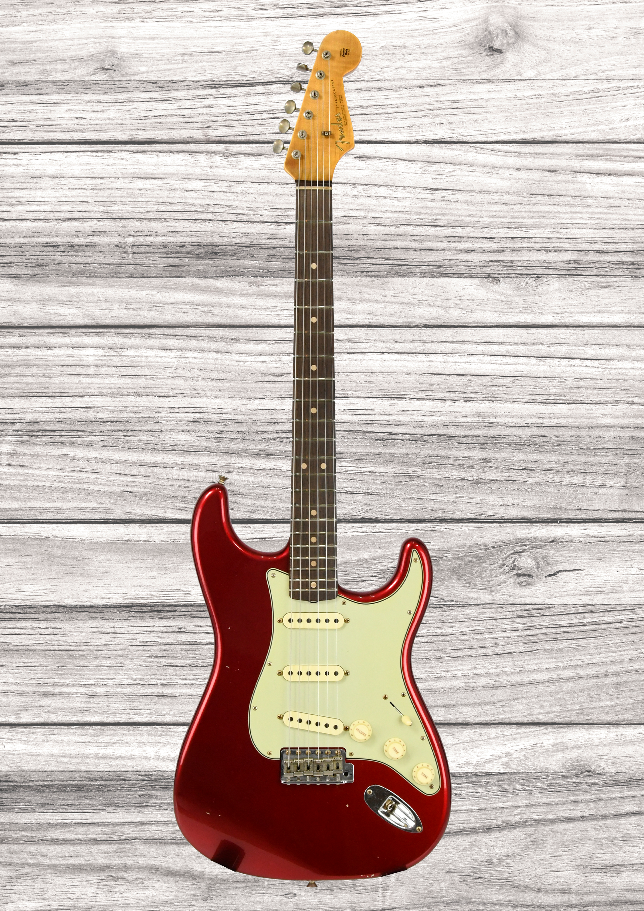 fender-custom-shop-limited-edition-63-stratocaster-journeyman-candy-apple-red_69315d3c0dec9.png
