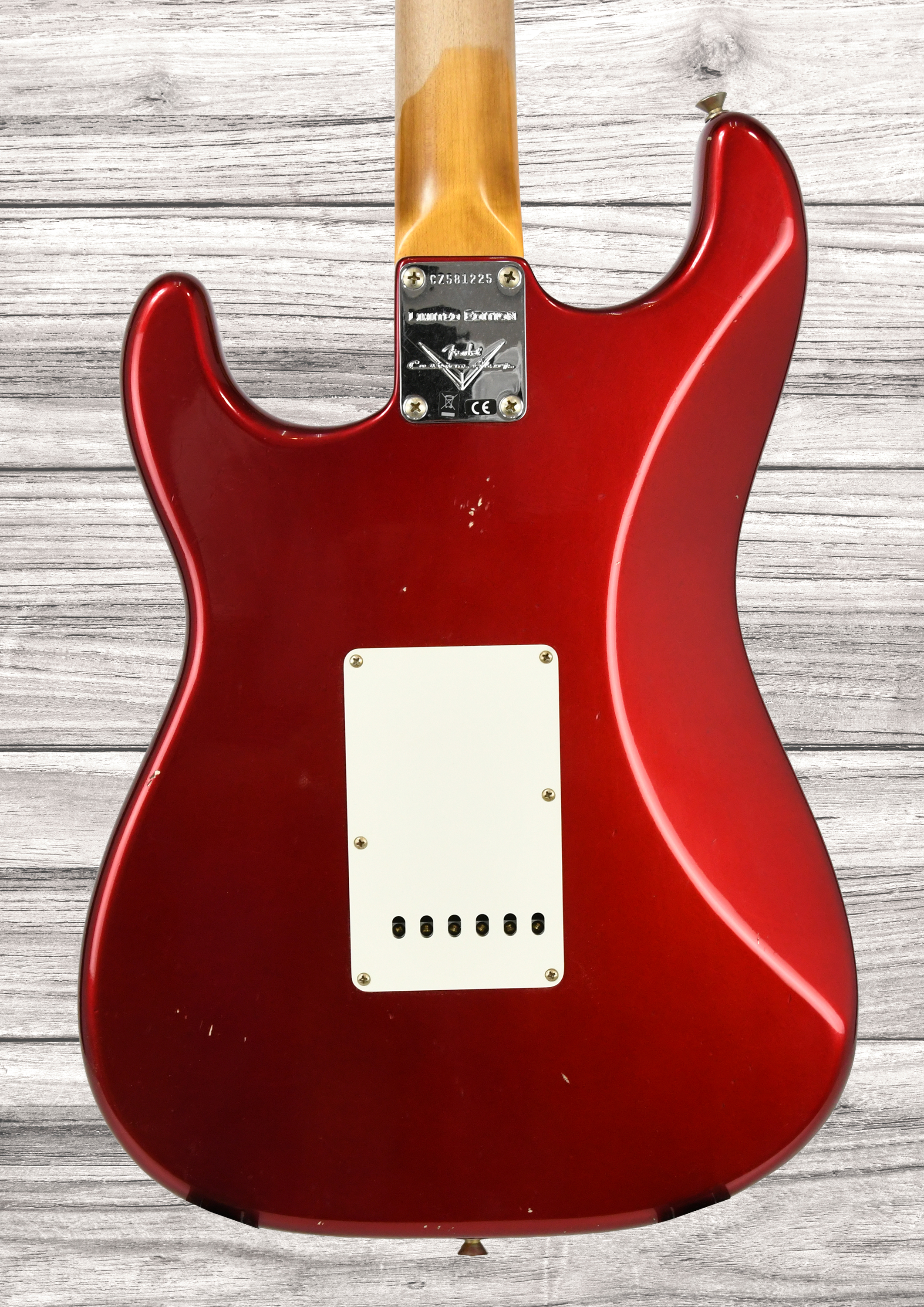 fender-custom-shop-limited-edition-63-stratocaster-journeyman-candy-apple-red_69315d451aceb.jpg