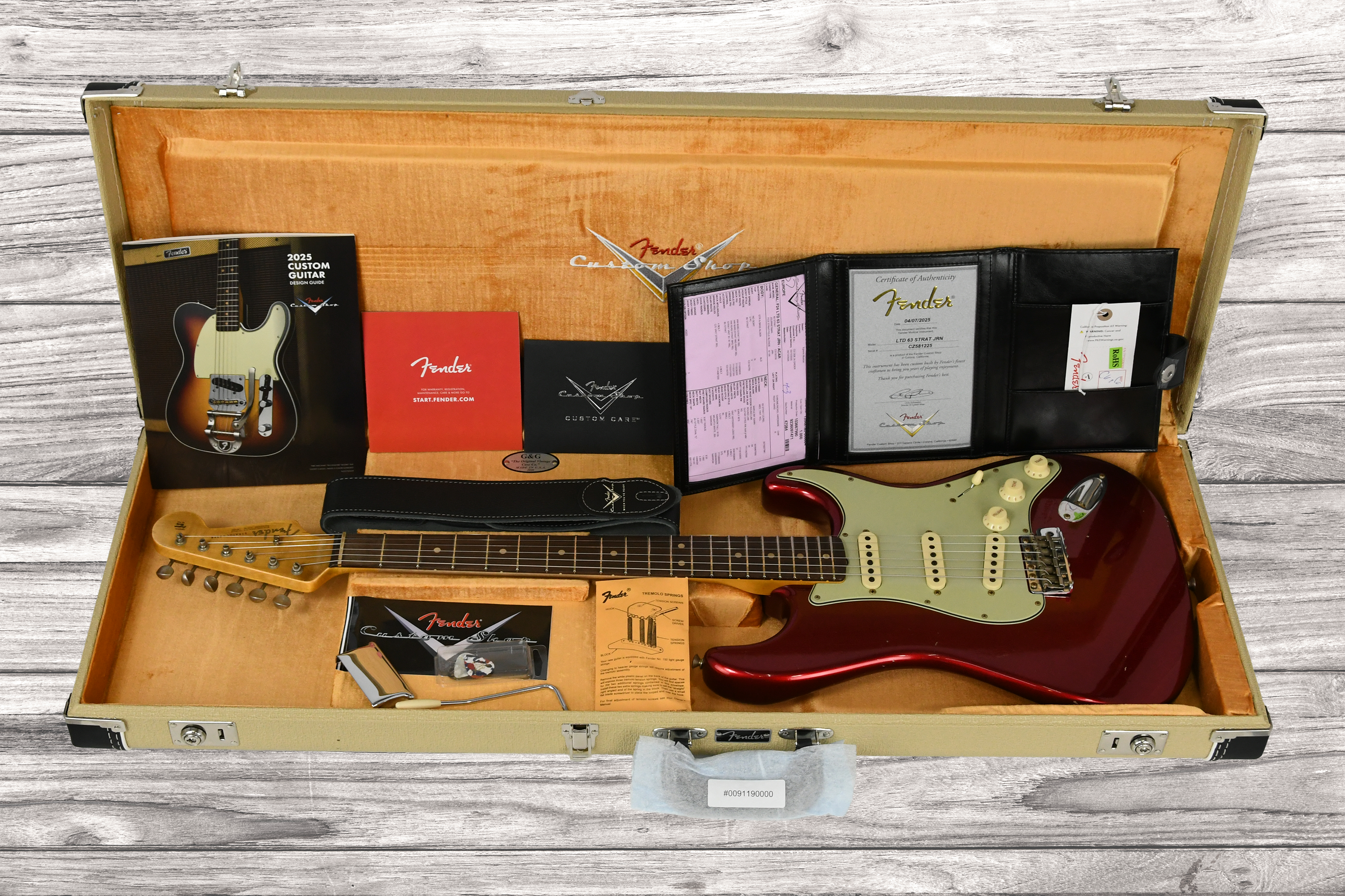 fender-custom-shop-limited-edition-63-stratocaster-journeyman-candy-apple-red_69315d4b10f0a.png