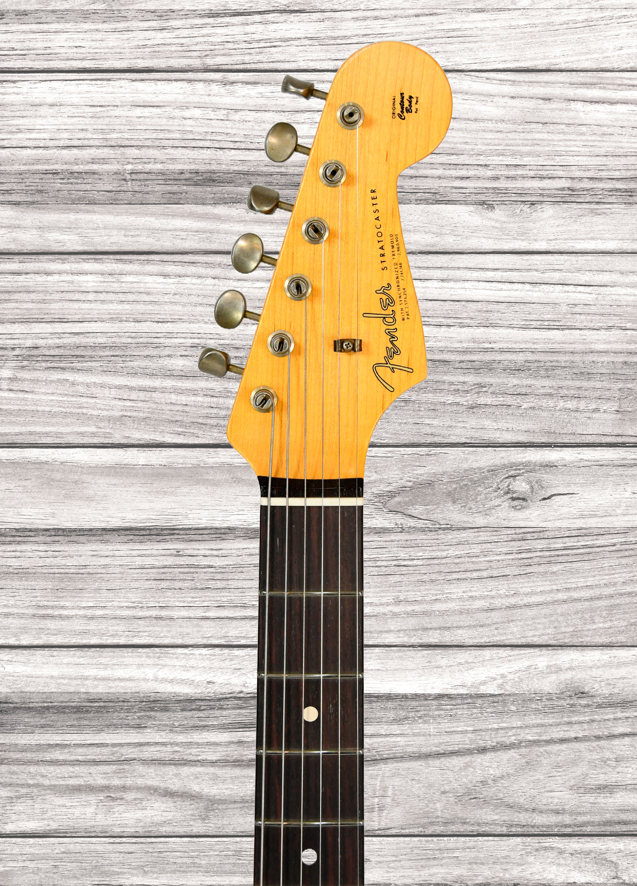 fender-custom-shop-limited-edition-63-stratocaster-journeyman-candy-apple-redbmade-in-usa-b-corpo-alder-braco-rift-sawn-maple-bperfil-do-braco-60-style-oval_681e2e7b46e2c.jpg
