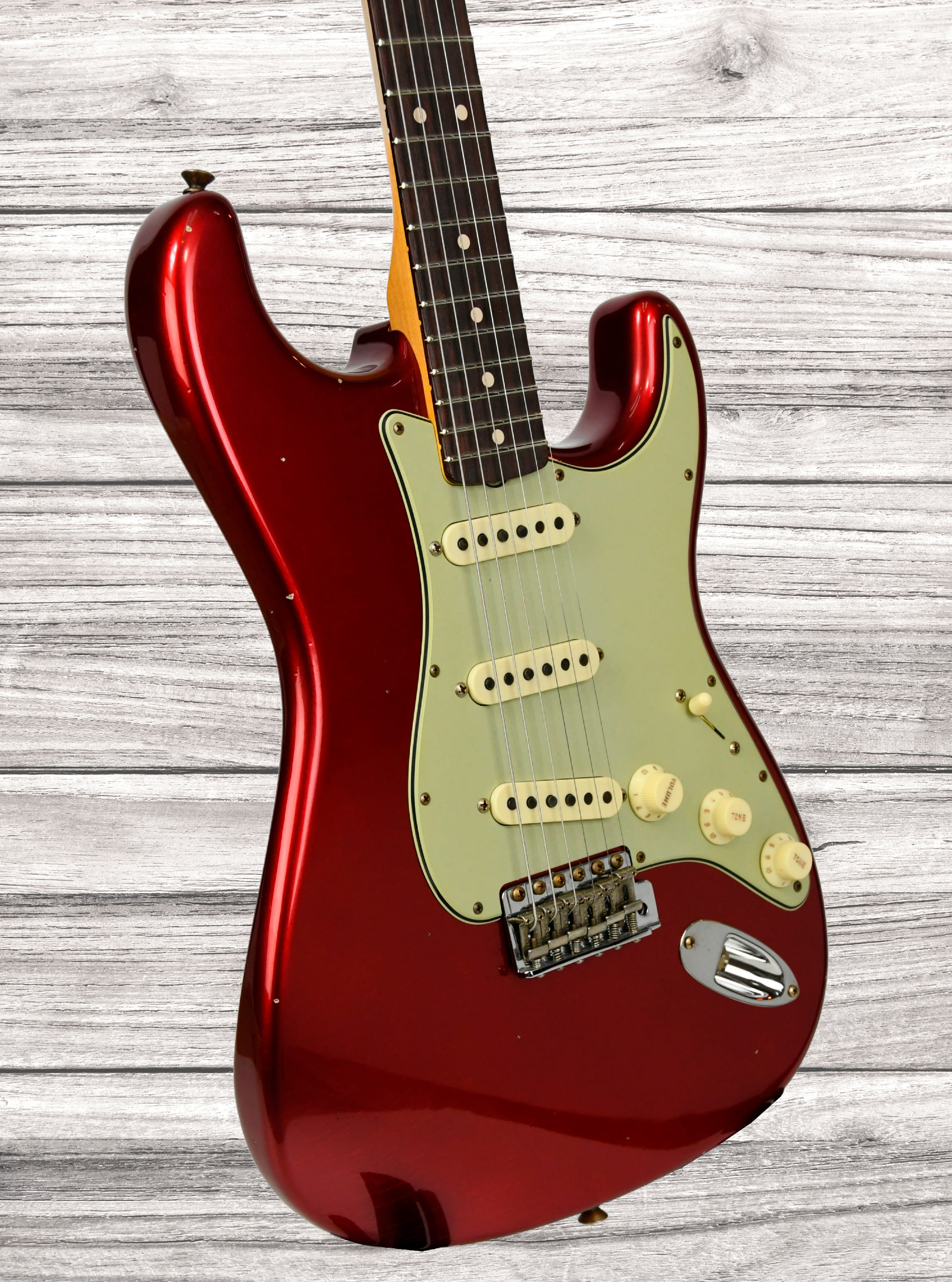 fender-custom-shop-limited-edition-63-stratocaster-journeyman-candy-apple-redbmade-in-usa-b-corpo-alder-braco-rift-sawn-maple-bperfil-do-braco-60-style-oval_681e2e843ee16.jpg