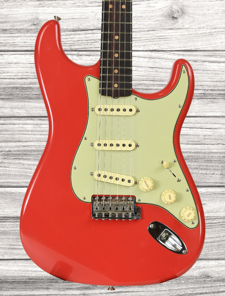 fender-custom-shop-limited-edition-63-stratocaster-journeyman-relic-aged-fiesta-red_66b0e0ccb0deb.jpg