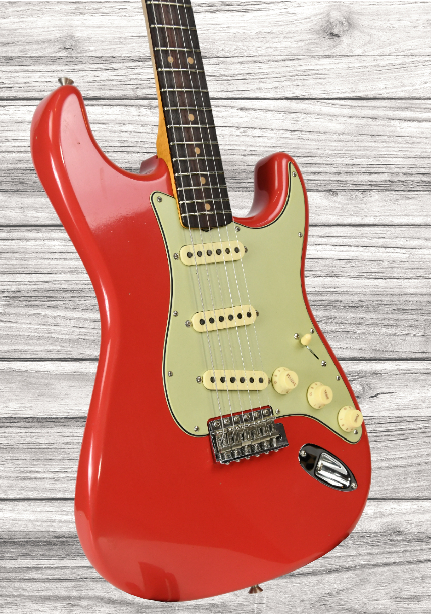 fender-custom-shop-limited-edition-63-stratocaster-journeyman-relic-aged-fiesta-red_6818a6798dc2f.jpg