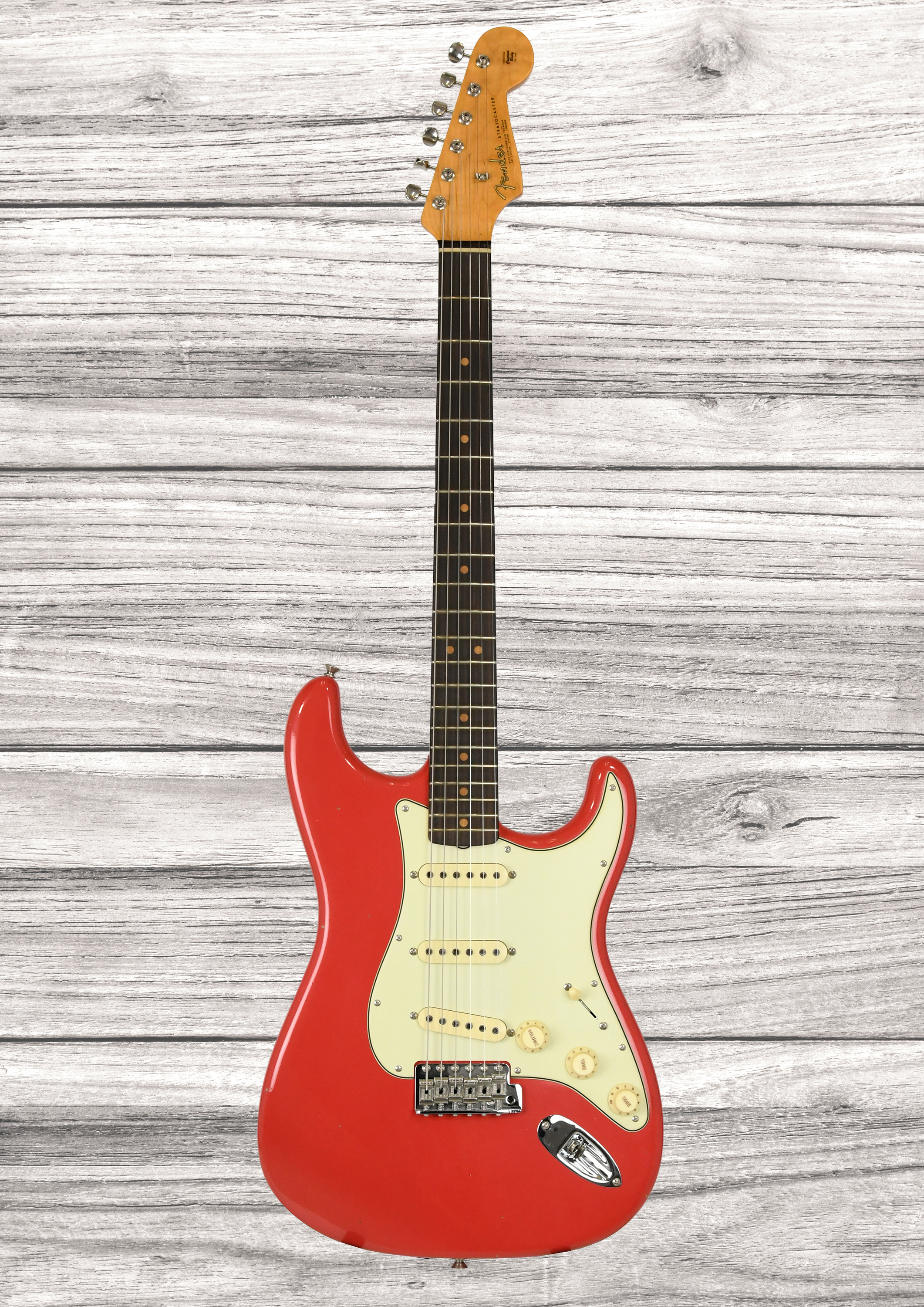 fender-custom-shop-limited-edition-63-stratocaster-journeyman-relic-aged-fiesta-red_69aefa51eb9c5.jpg