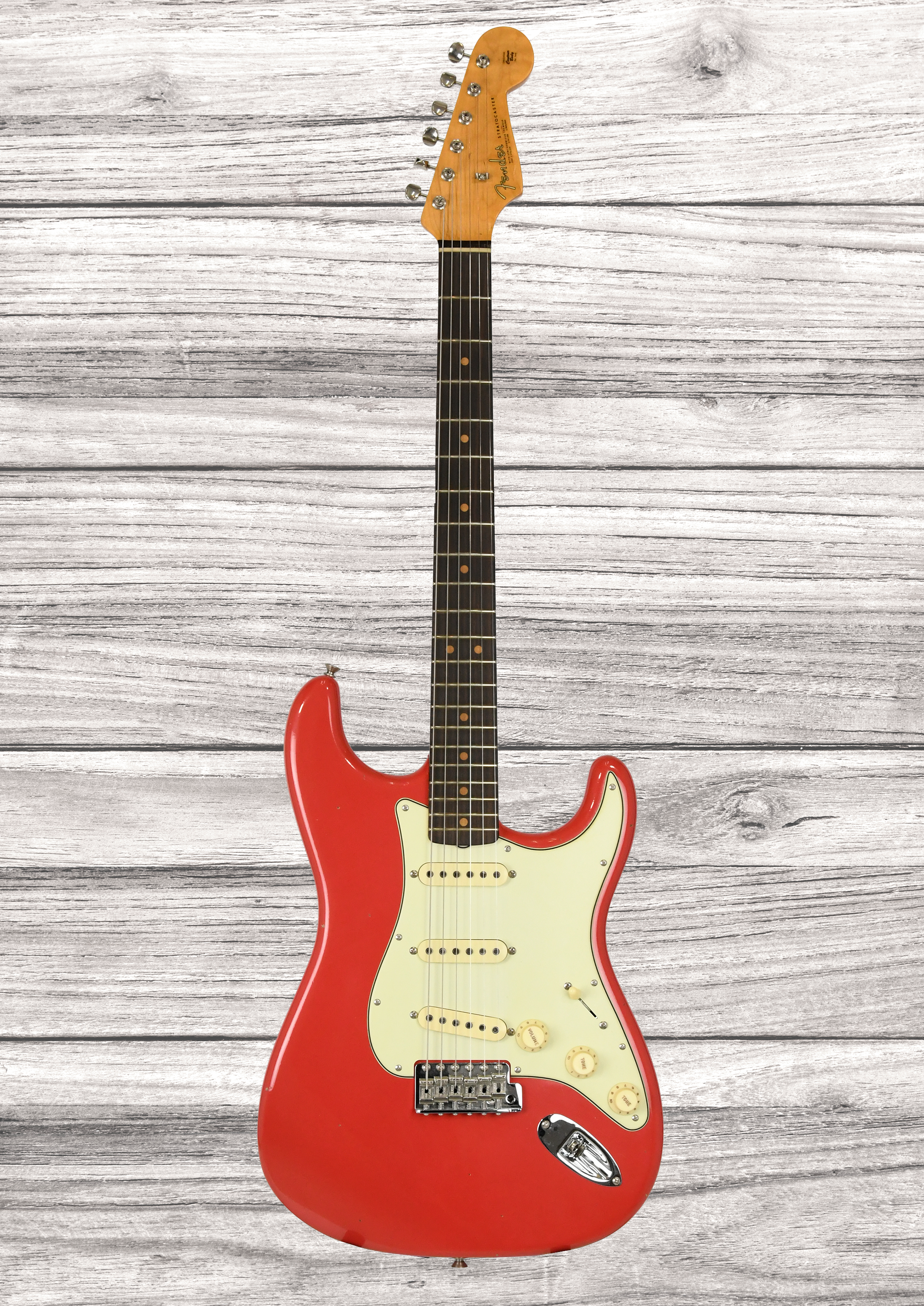 fender-custom-shop-limited-edition-63-stratocaster-journeyman-relic-aged-fiesta-red_69aefa51eb9c5.png