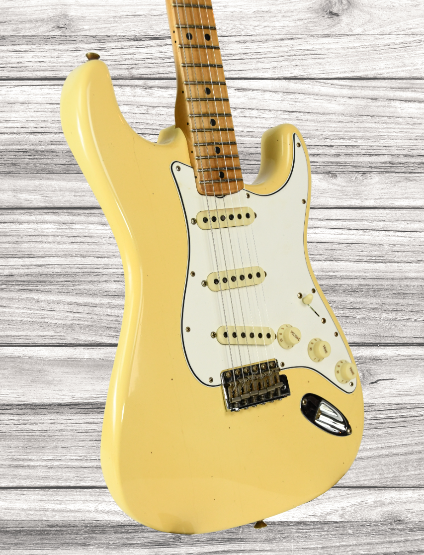 fender-custom-shop-limited-edition-69-strat-journeyman-relic-aged-vintage-white_65b788ebc21bd.png