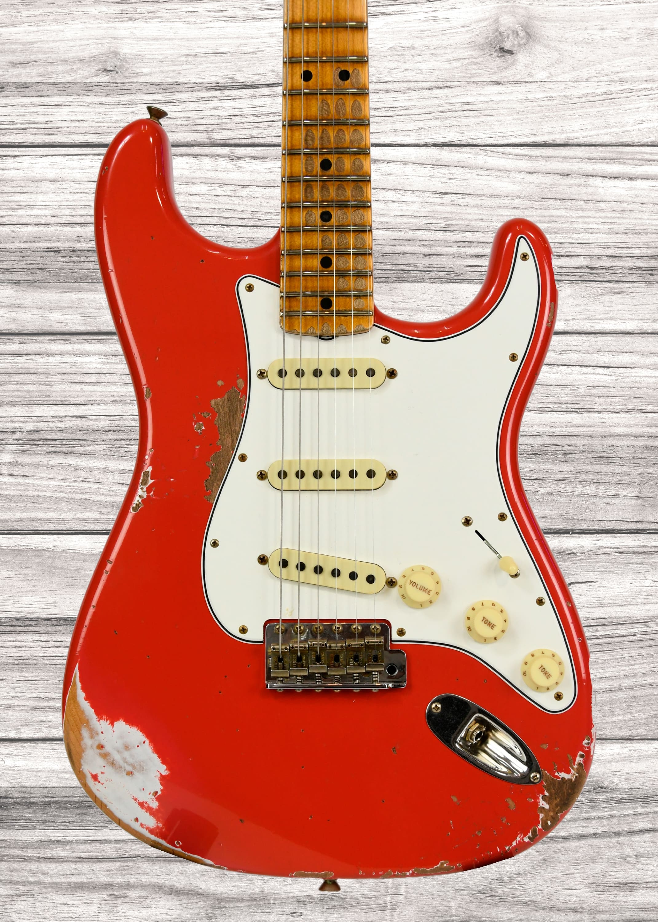 fender-custom-shop-limited-edition-69-stratocaster-heavy-relic-aged-fiesta-red_6874f20ebfb02.jpg