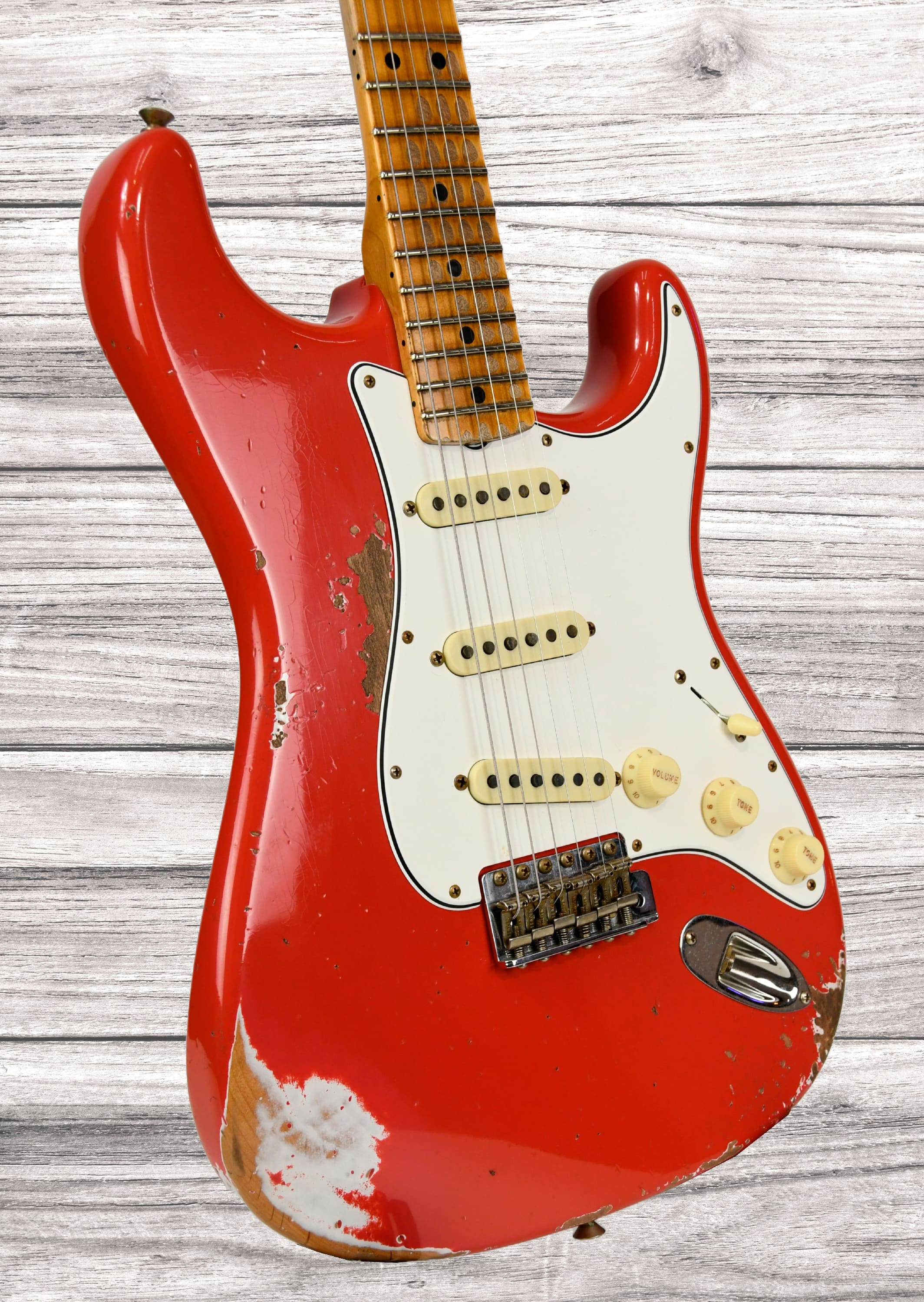 fender-custom-shop-limited-edition-69-stratocaster-heavy-relic-aged-fiesta-red_6874f2115aad3.jpg