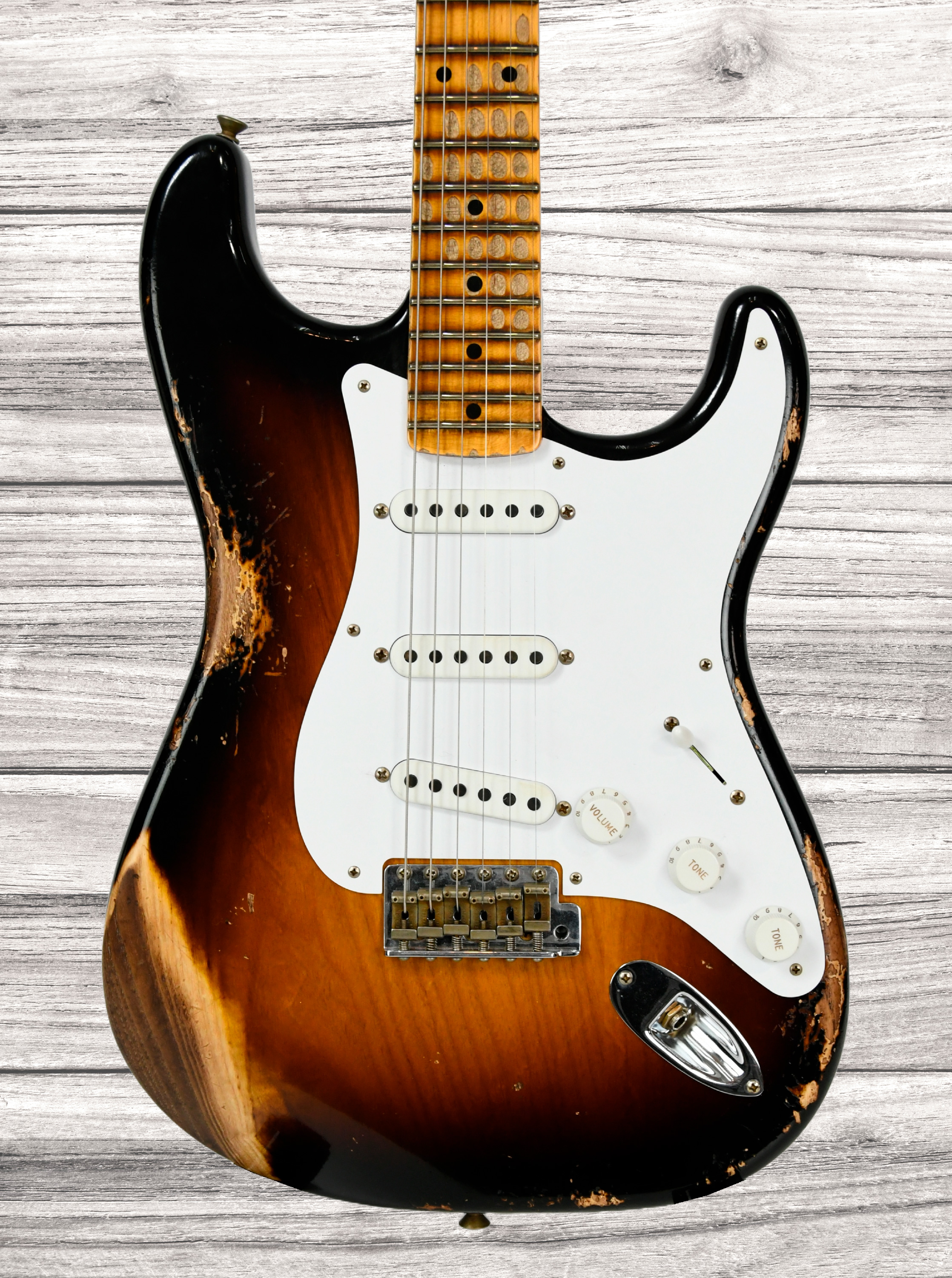 fender-custom-shop-limited-edition-70th-anniversary-1954-stratocaster-heavy-relic_68ee514d5e605.jpg