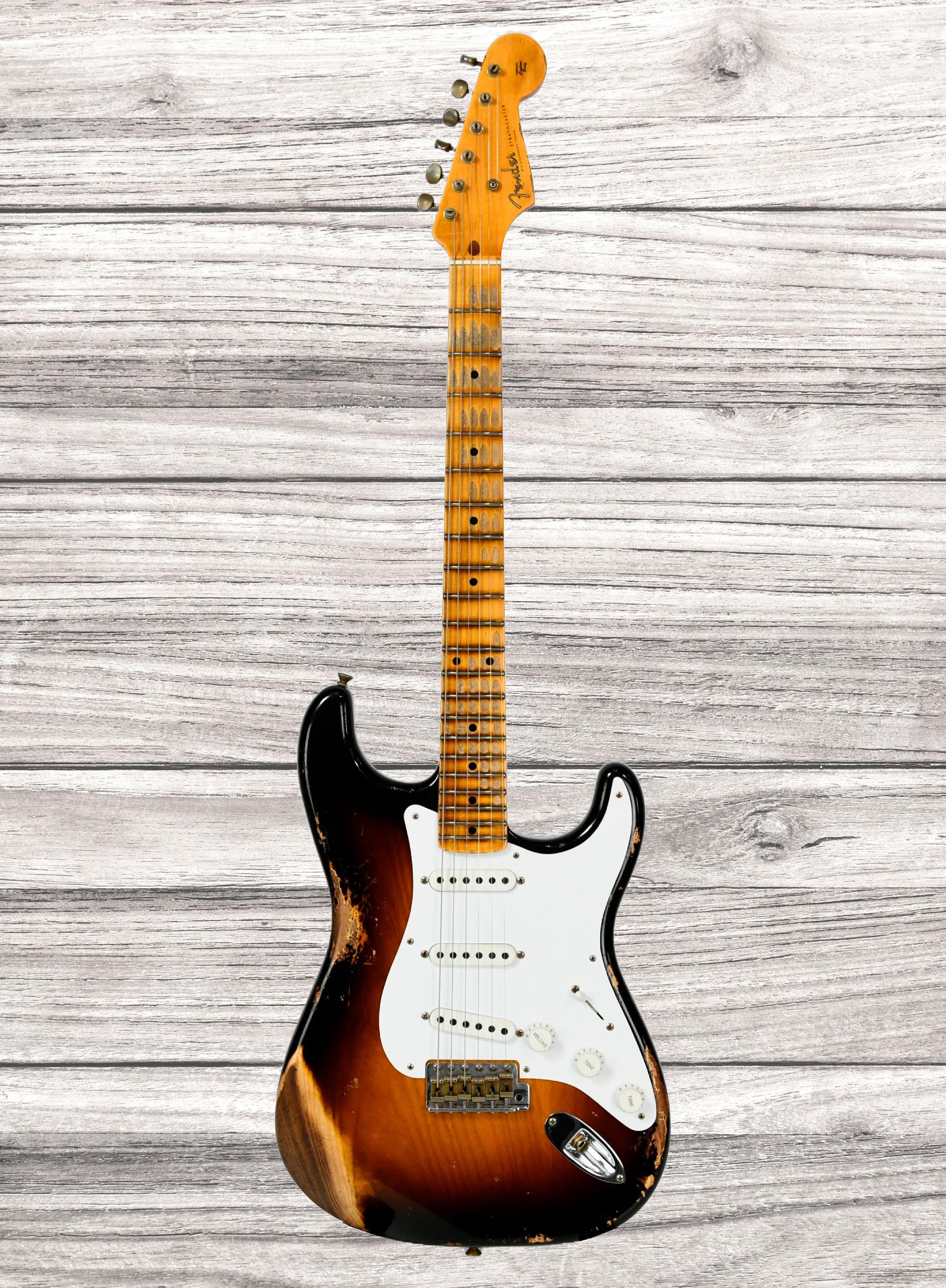 fender-custom-shop-limited-edition-70th-anniversary-1954-stratocaster-heavy-relic_68ee51530c40a.jpg