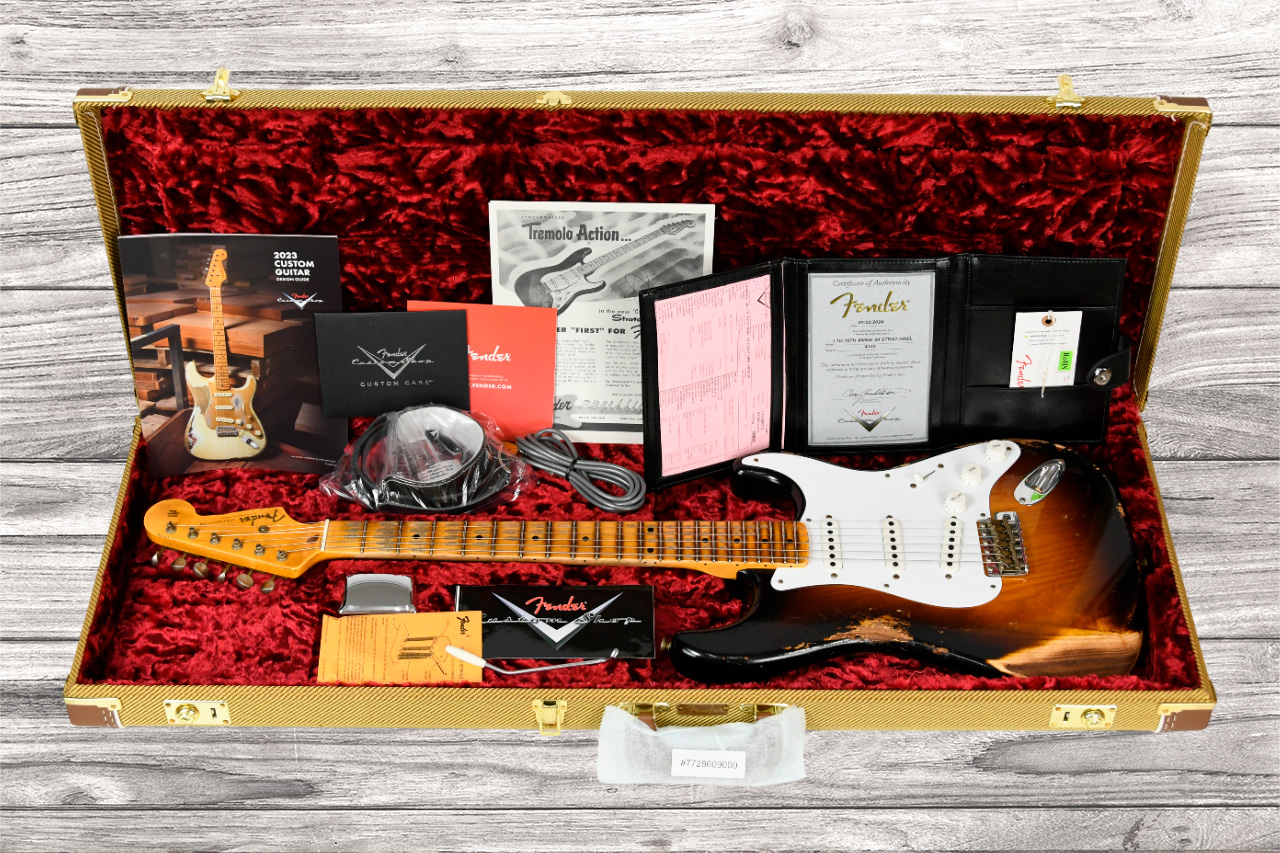 fender-custom-shop-limited-edition-70th-anniversary-1954-stratocaster-heavy-relic_68ee51602e545.jpg