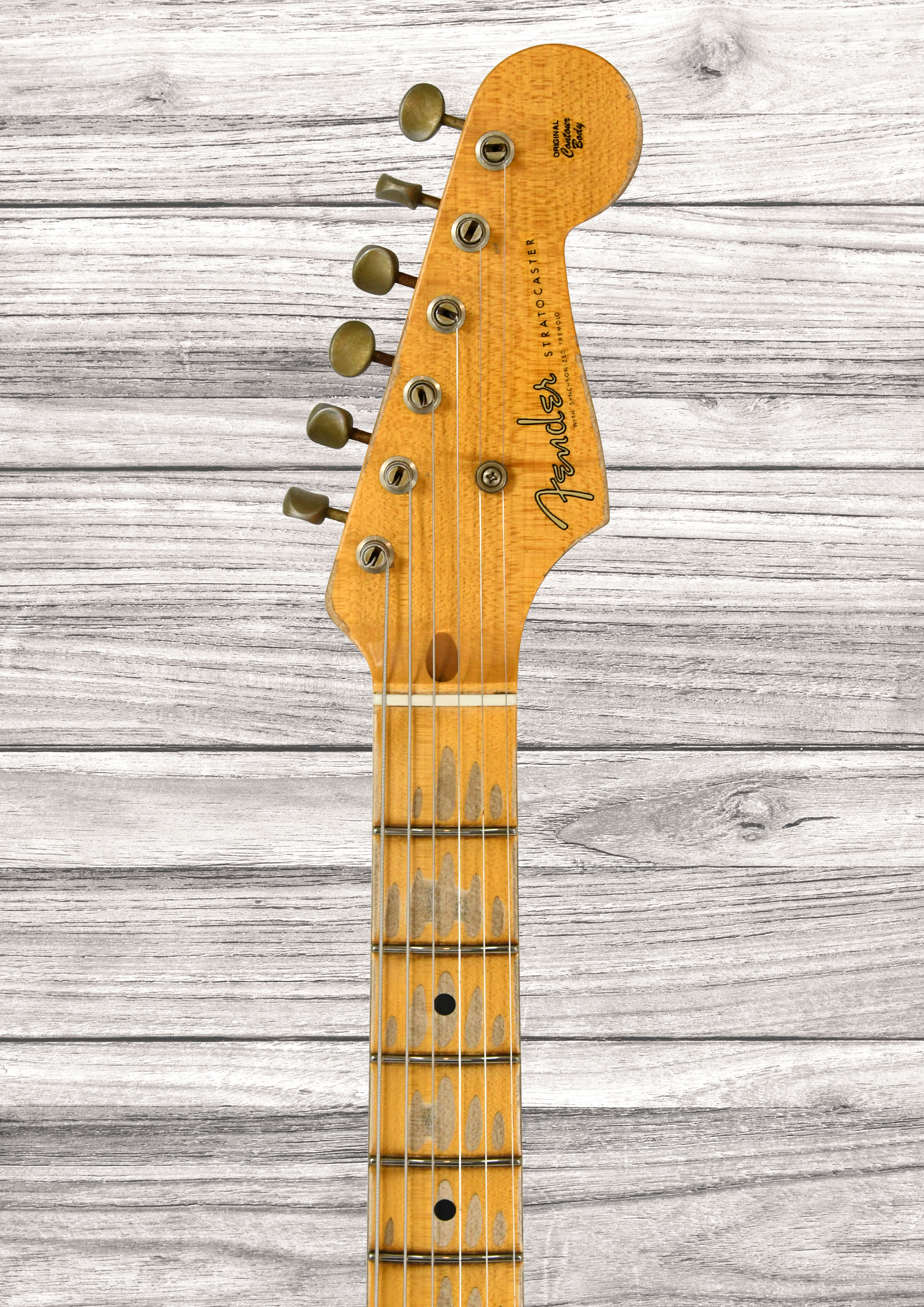 fender-custom-shop-limited-edition-70th-anniversary-54-strat-super-heavy-relic-2-color-sunburst_6932aaf8372f8.jpg
