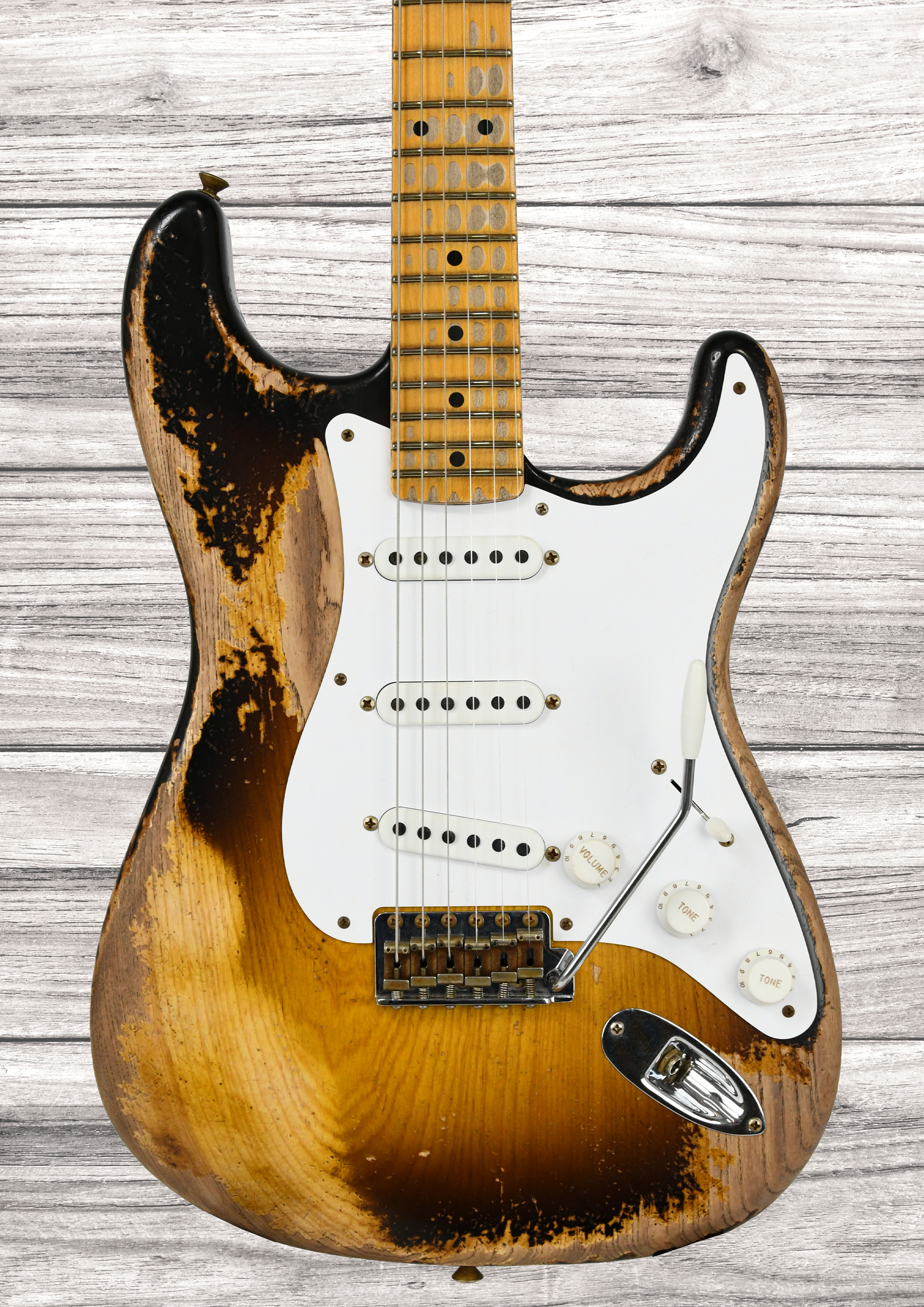 fender-custom-shop-limited-edition-70th-anniversary-54-strat-super-heavy-relic-2-color-sunburst_6932ab101b3e3.jpg