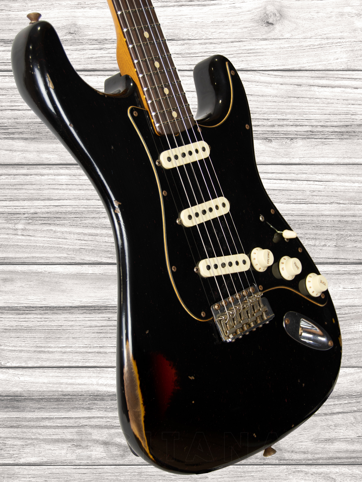 fender-custom-shop-limited-edition-dual-mag-ii-strat-relic-aged-black-over-3-color-sunburst_609d6013af7c3.jpg