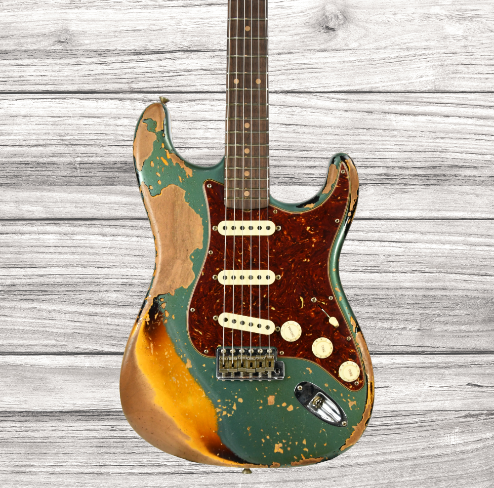 fender-custom-shop-limited-edition-roasted-61-super-heavy-relic-rosewood-fingerboard-sherwood-green-over-sunburst_64b5179871ec9.png