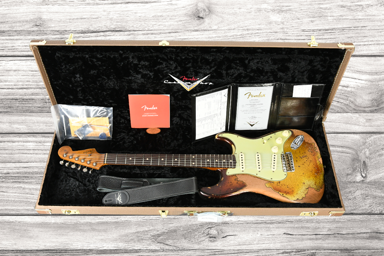 fender-custom-shop-ltd-60-stratocaster-super-heavy-relic-super-faded-aged-3-color-sunburst-sparkle_646c798e9b2ee.jpg