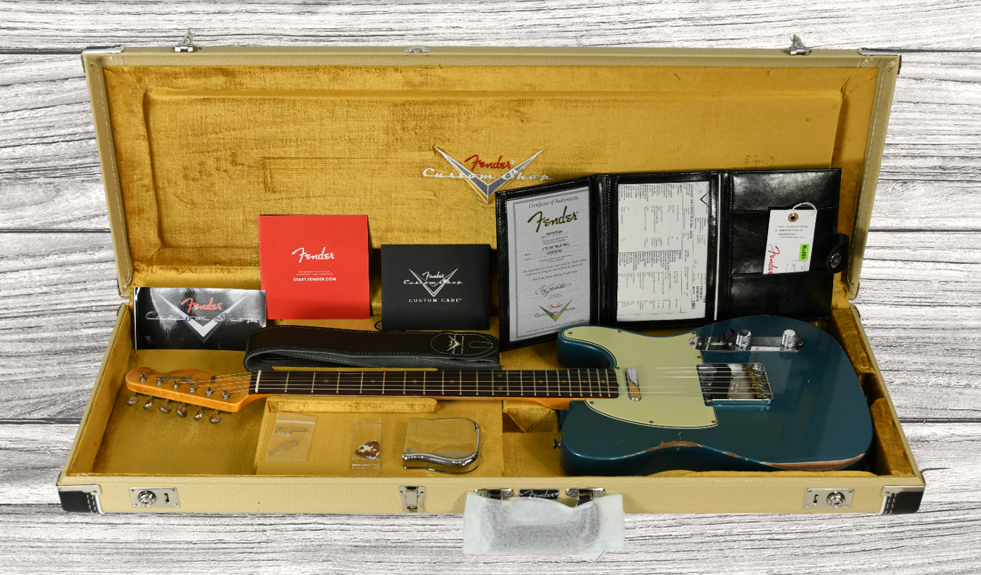 fender-custom-shop-ltd-60-tele-relic-aged-ocean-turquoise_6645f00a2b60c.jpg