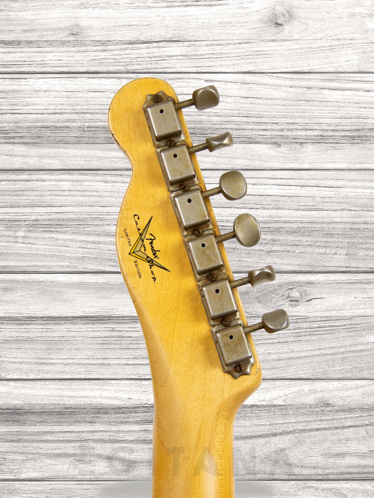 fender-custom-shop-ltd-70th-anniversary-broadcaster-journeyman-relic-nocasterr-blonde_6087db531bd92.jpg