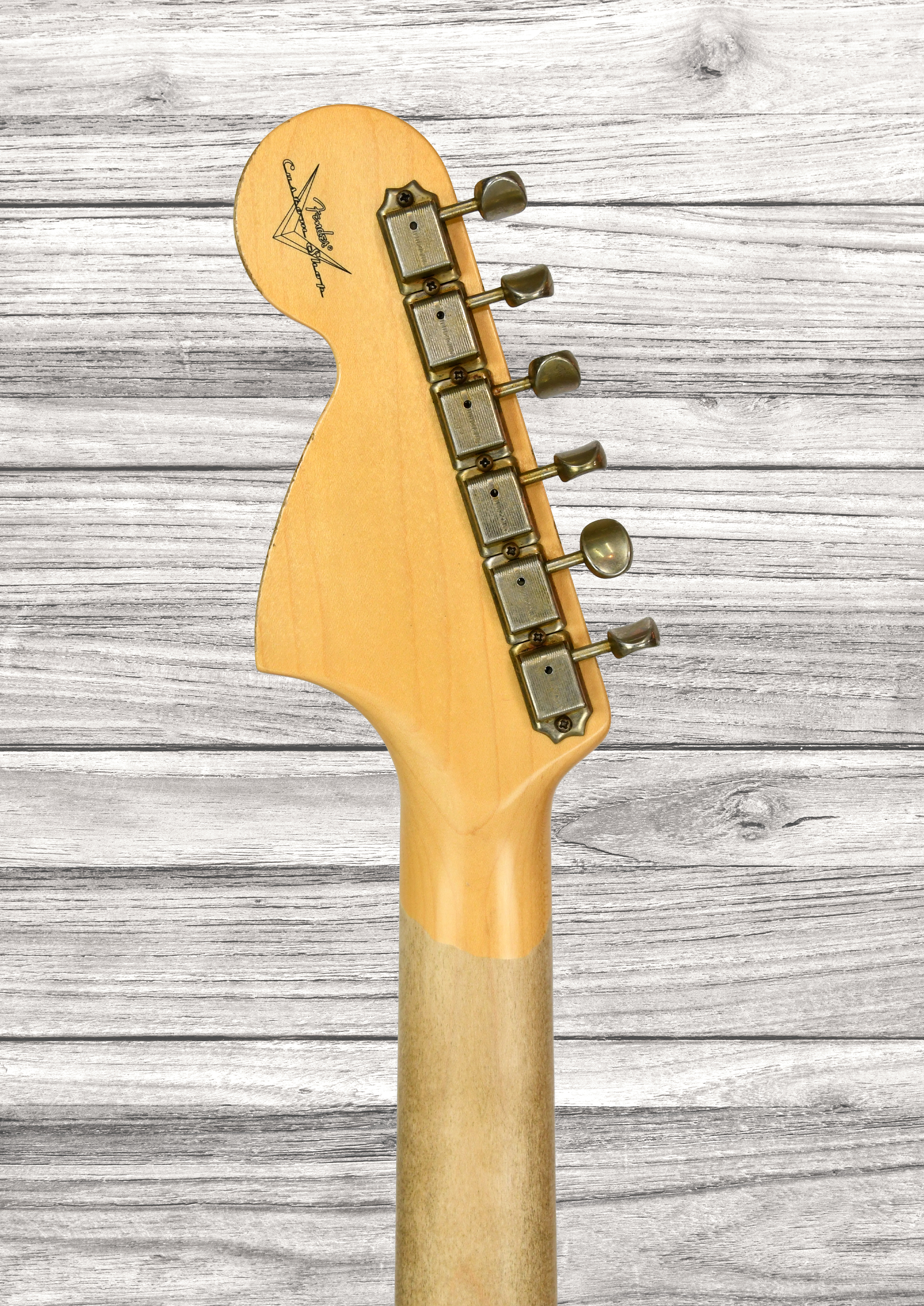 fender-custom-shop-michael-landau-signature-1968-round-laminated-rosewood-bleached-3-color-sunburst_6904f709cc312.jpg